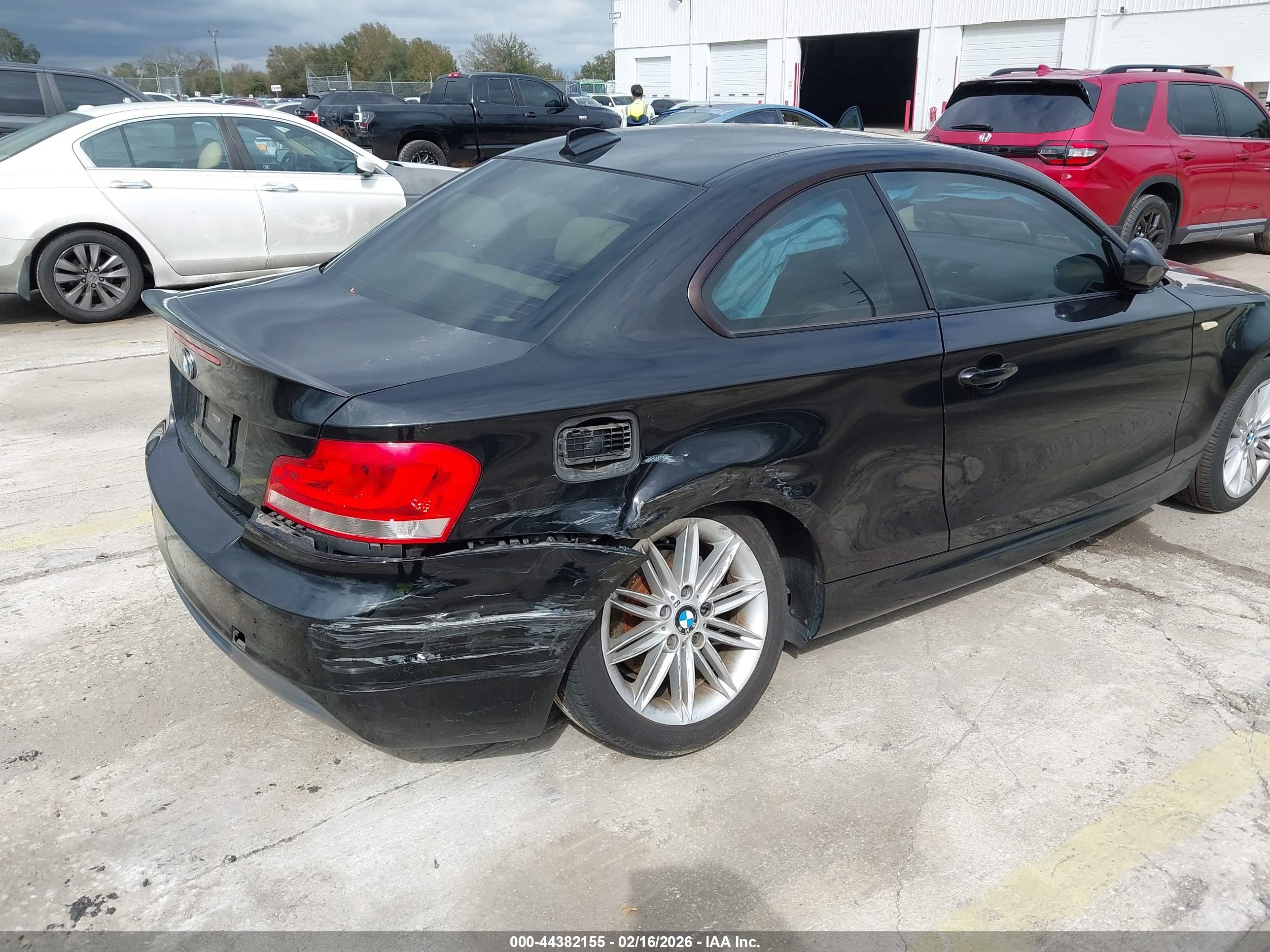 BMW 128I image 6