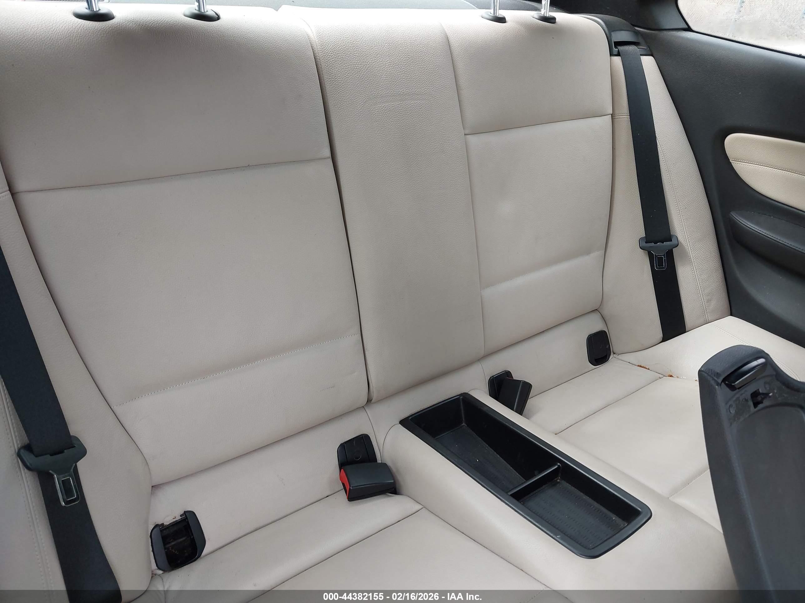 BMW 128I image 8