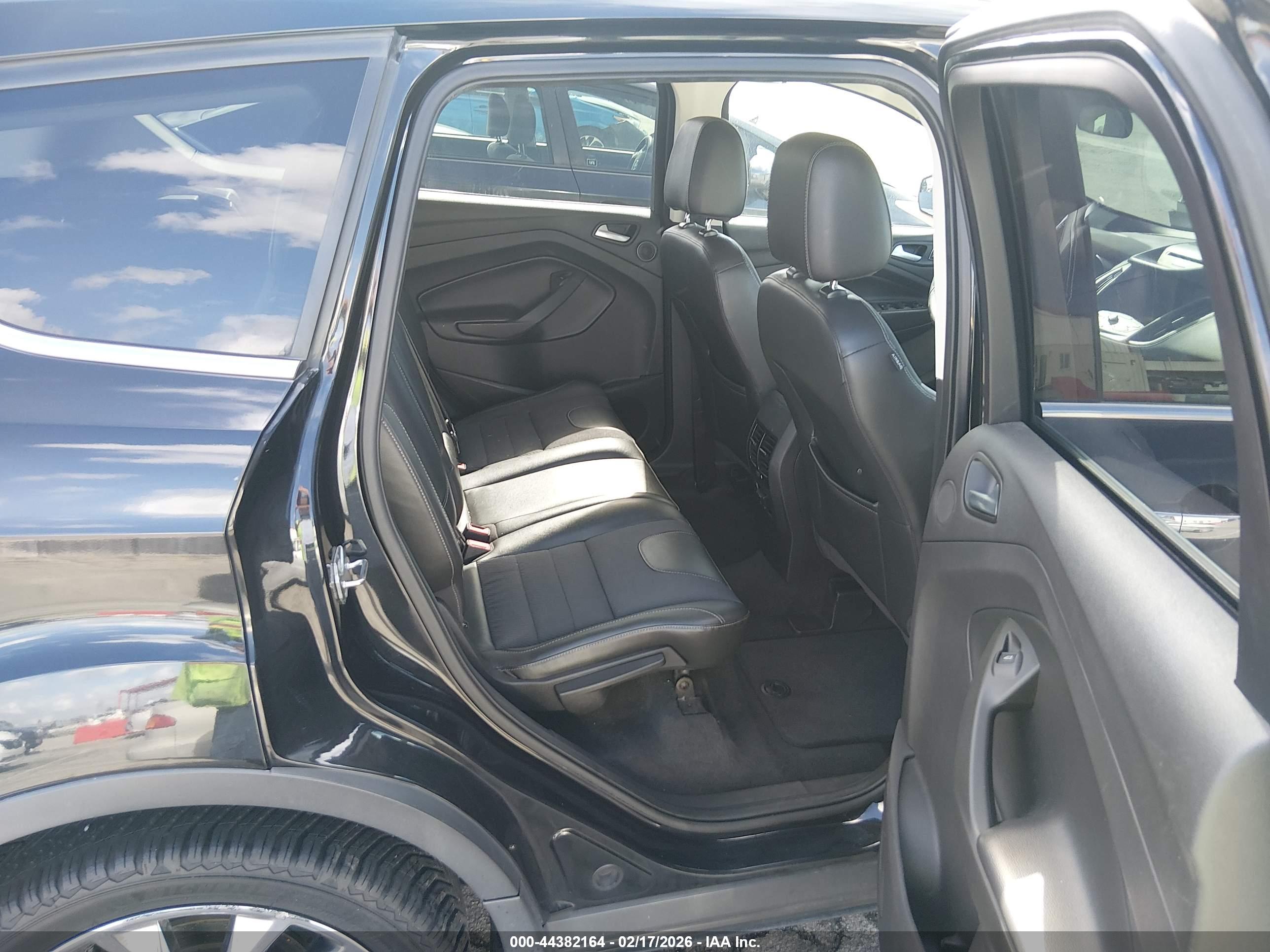 FORD ESCAPE image 8