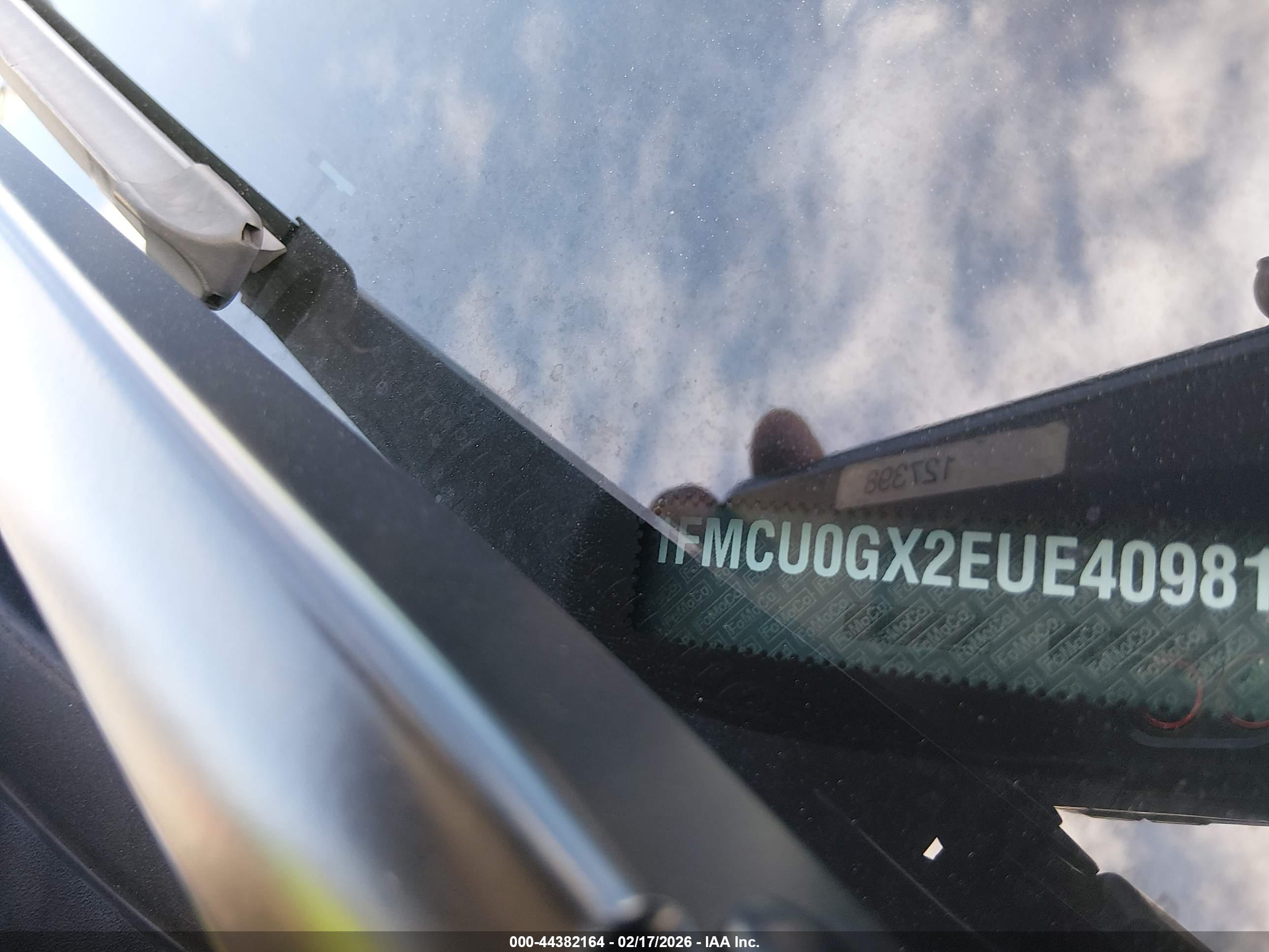 FORD ESCAPE image 9
