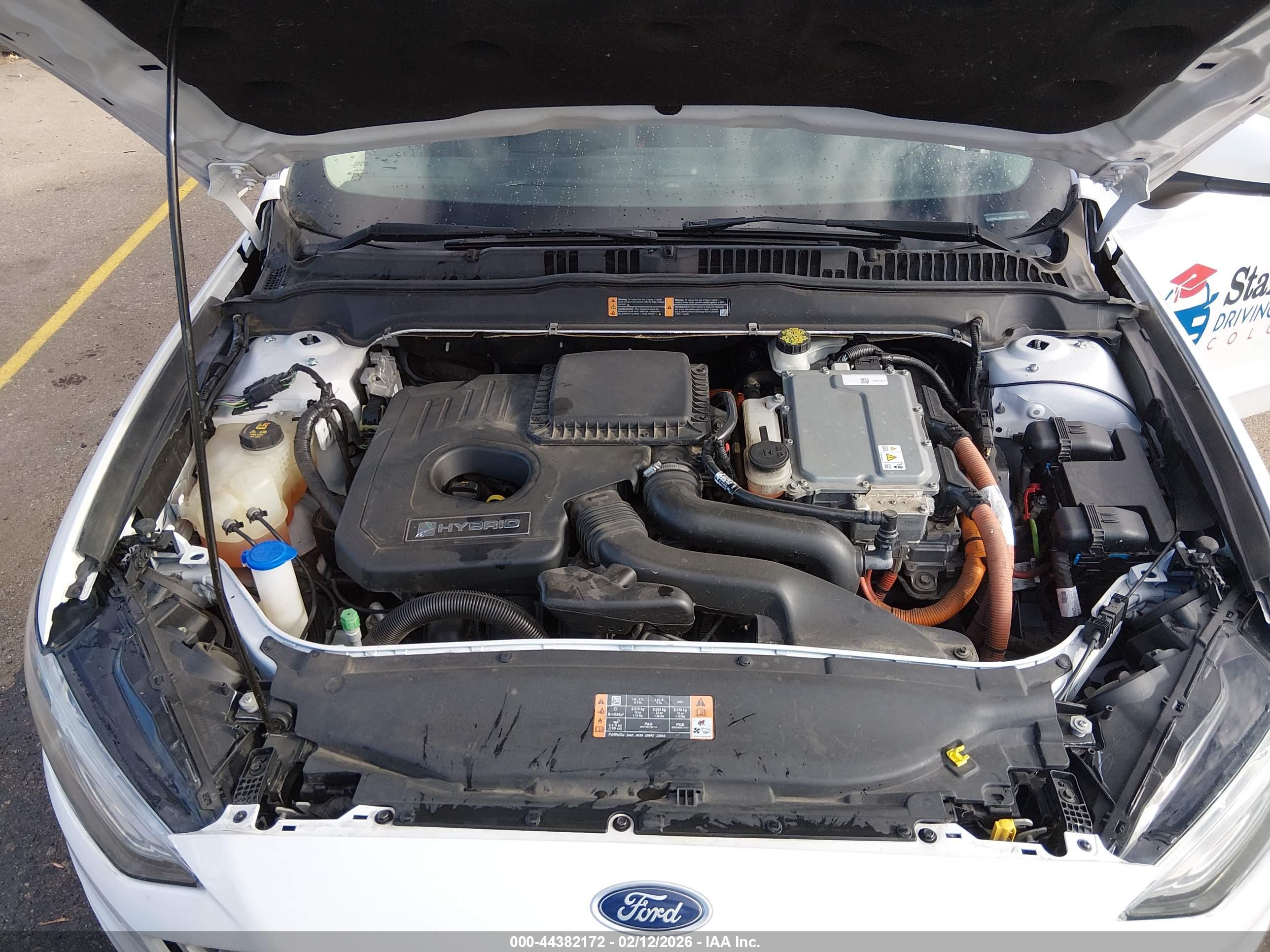 FORD FUSION image 10