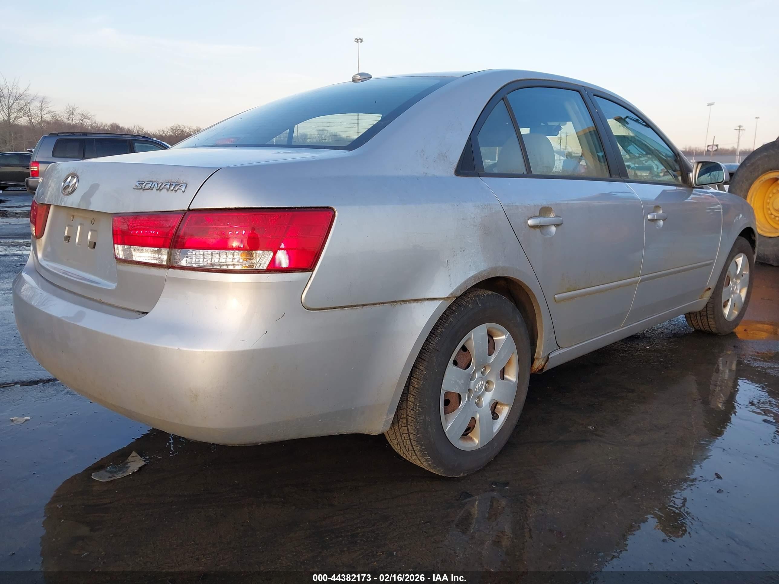 HYUNDAI SONATA image 4