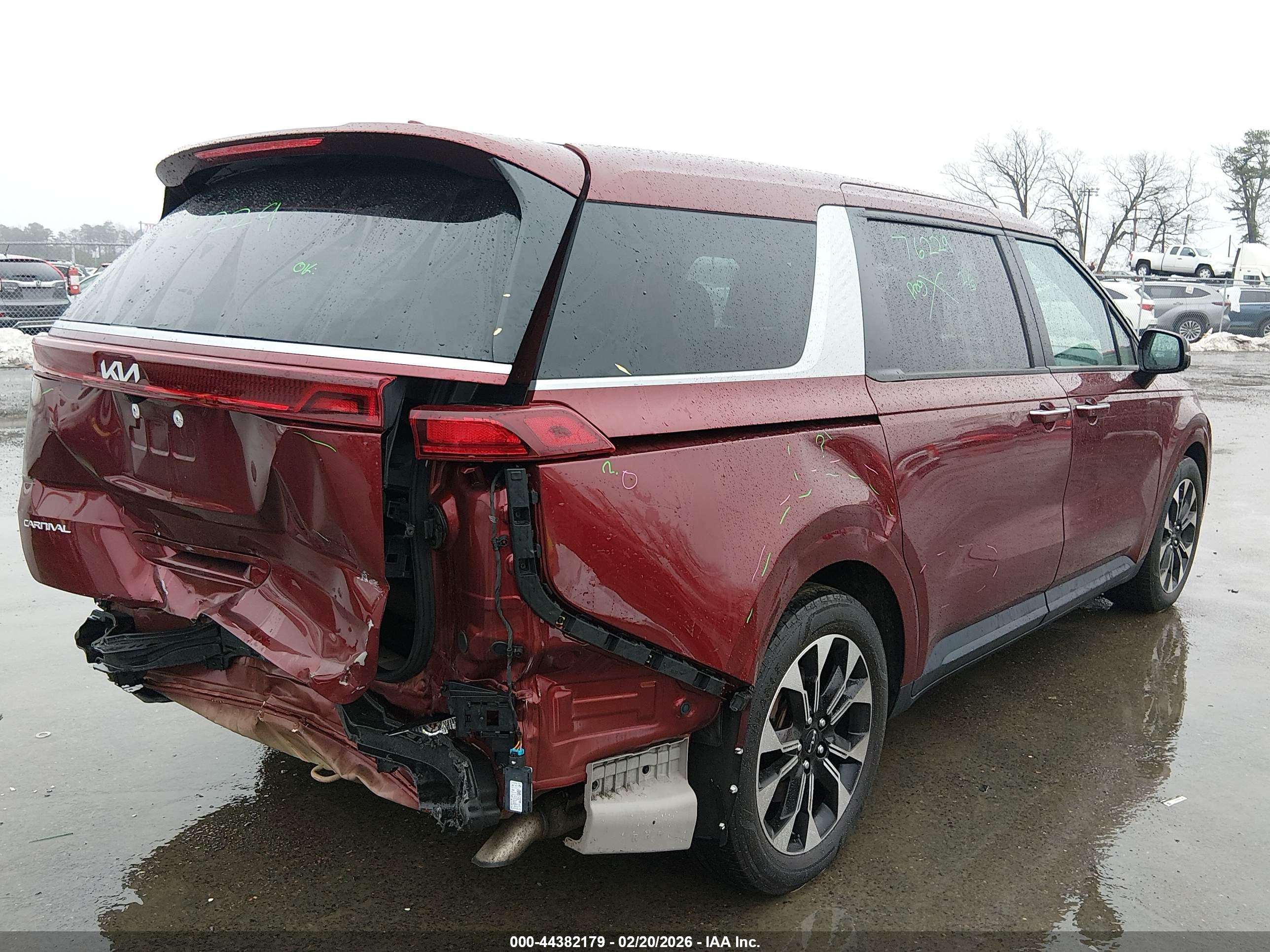 KIA CARNIVAL image 4