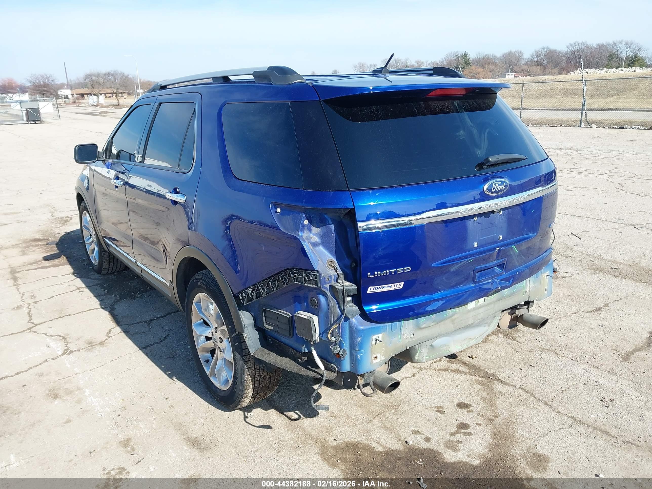 FORD EXPLORER image 3