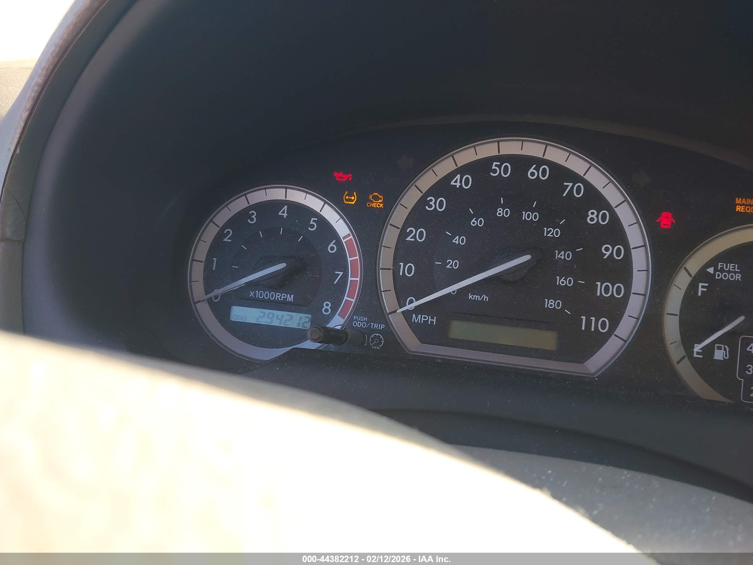 TOYOTA SIENNA image 7