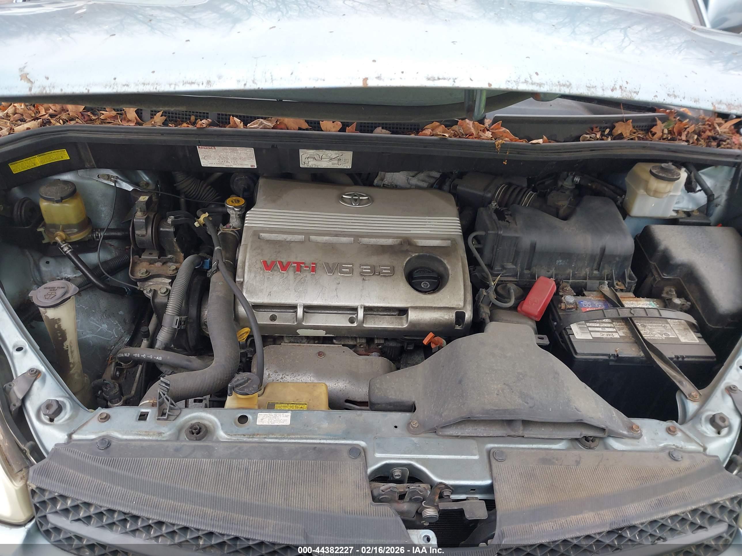 TOYOTA SIENNA image 10