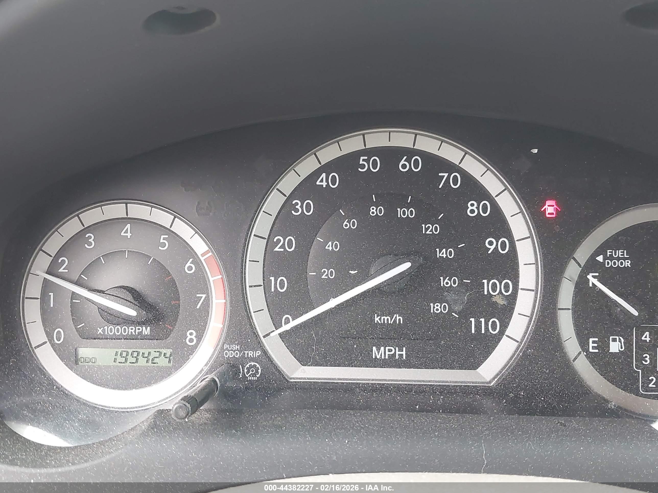 TOYOTA SIENNA image 7