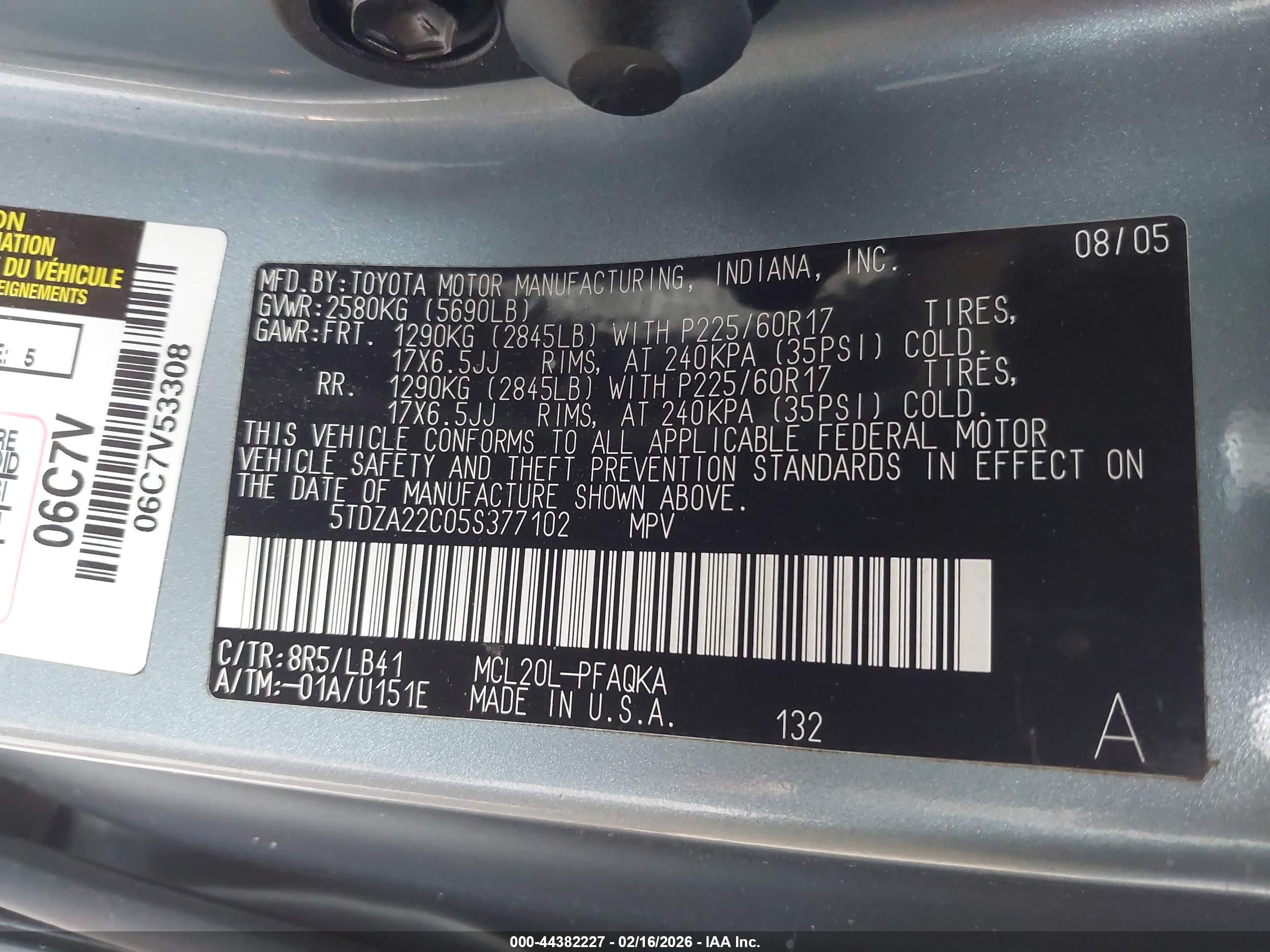 TOYOTA SIENNA image 9