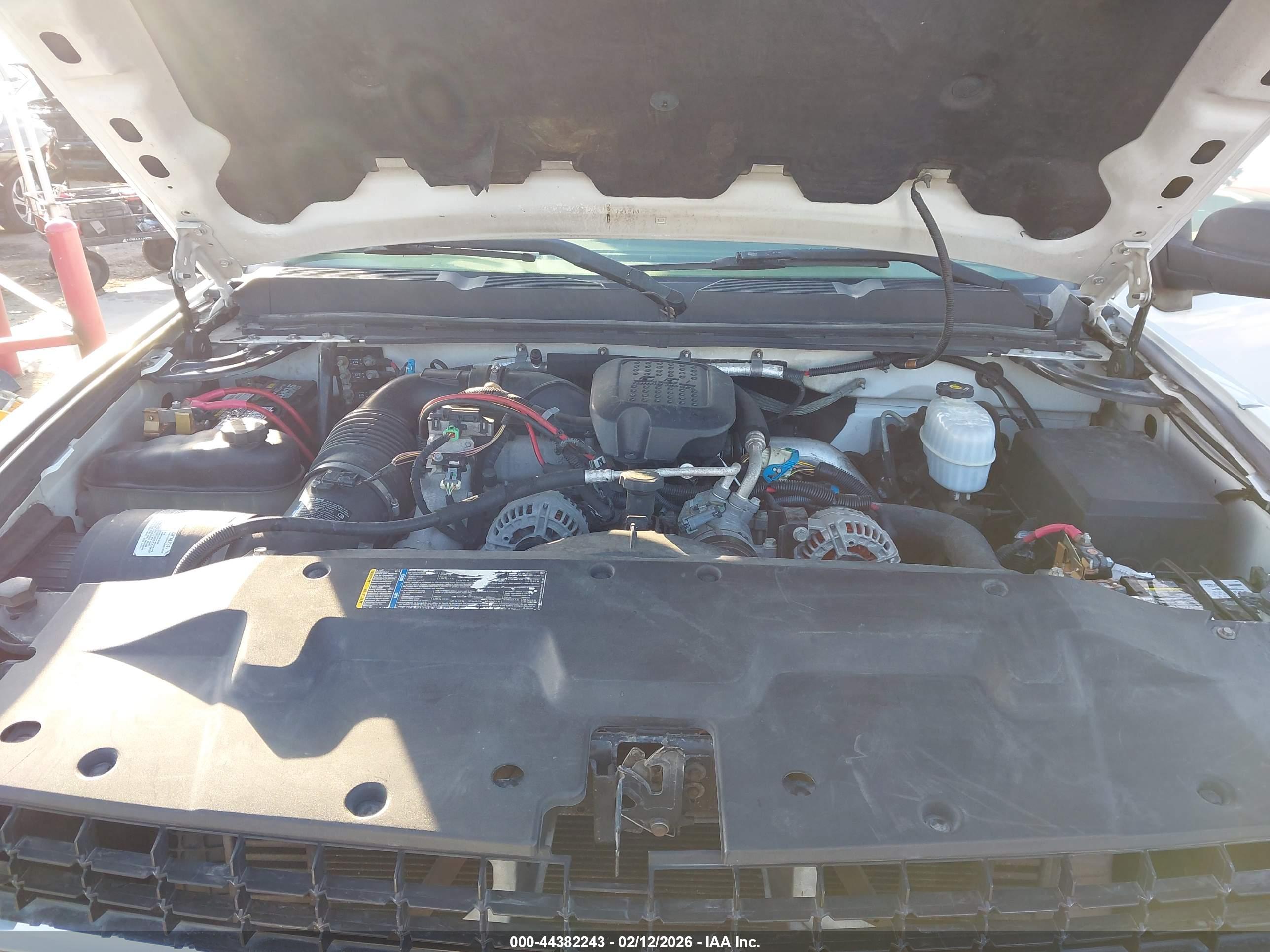 CHEVROLET SILVERADO image 10