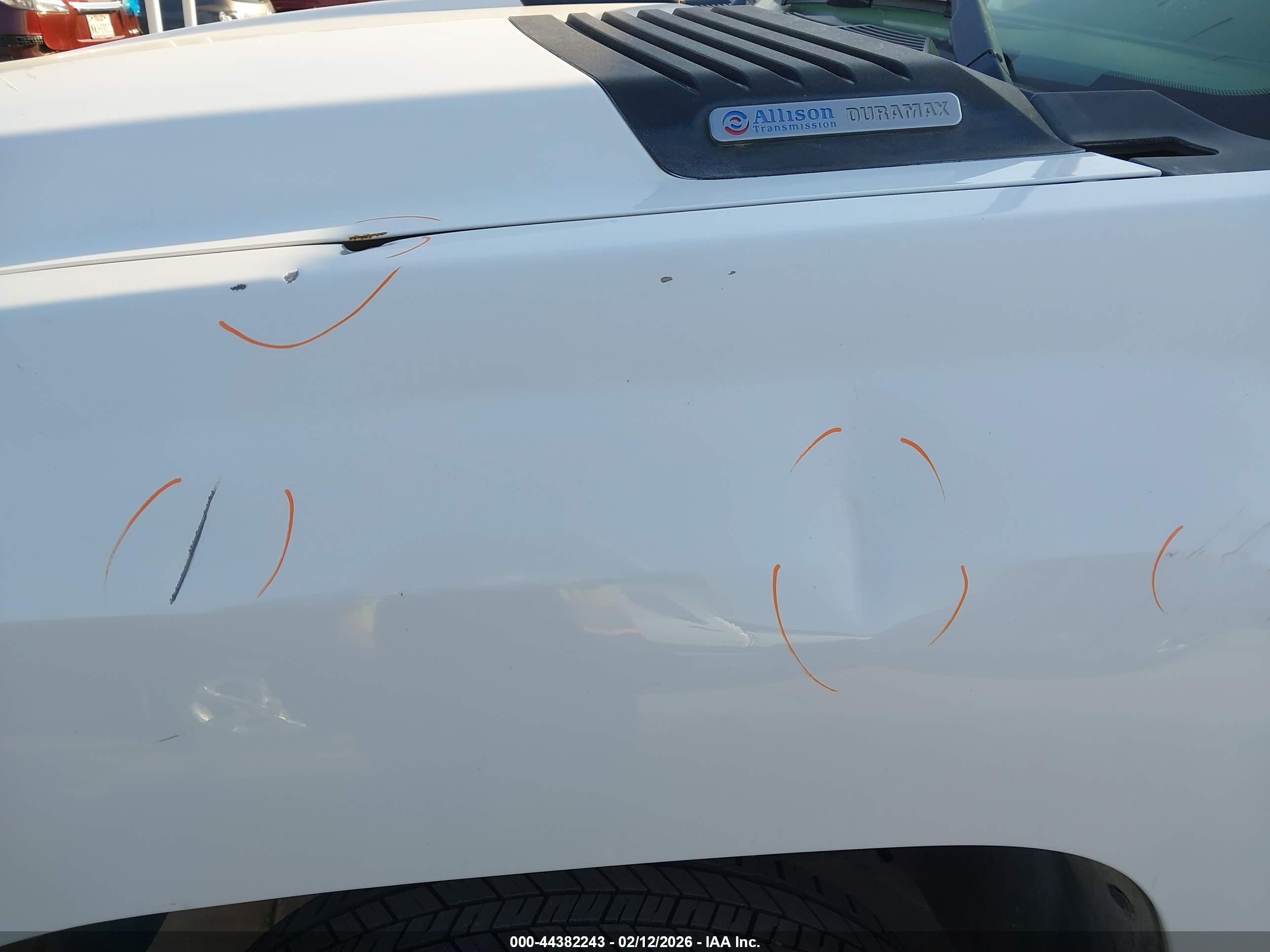 CHEVROLET SILVERADO image 6