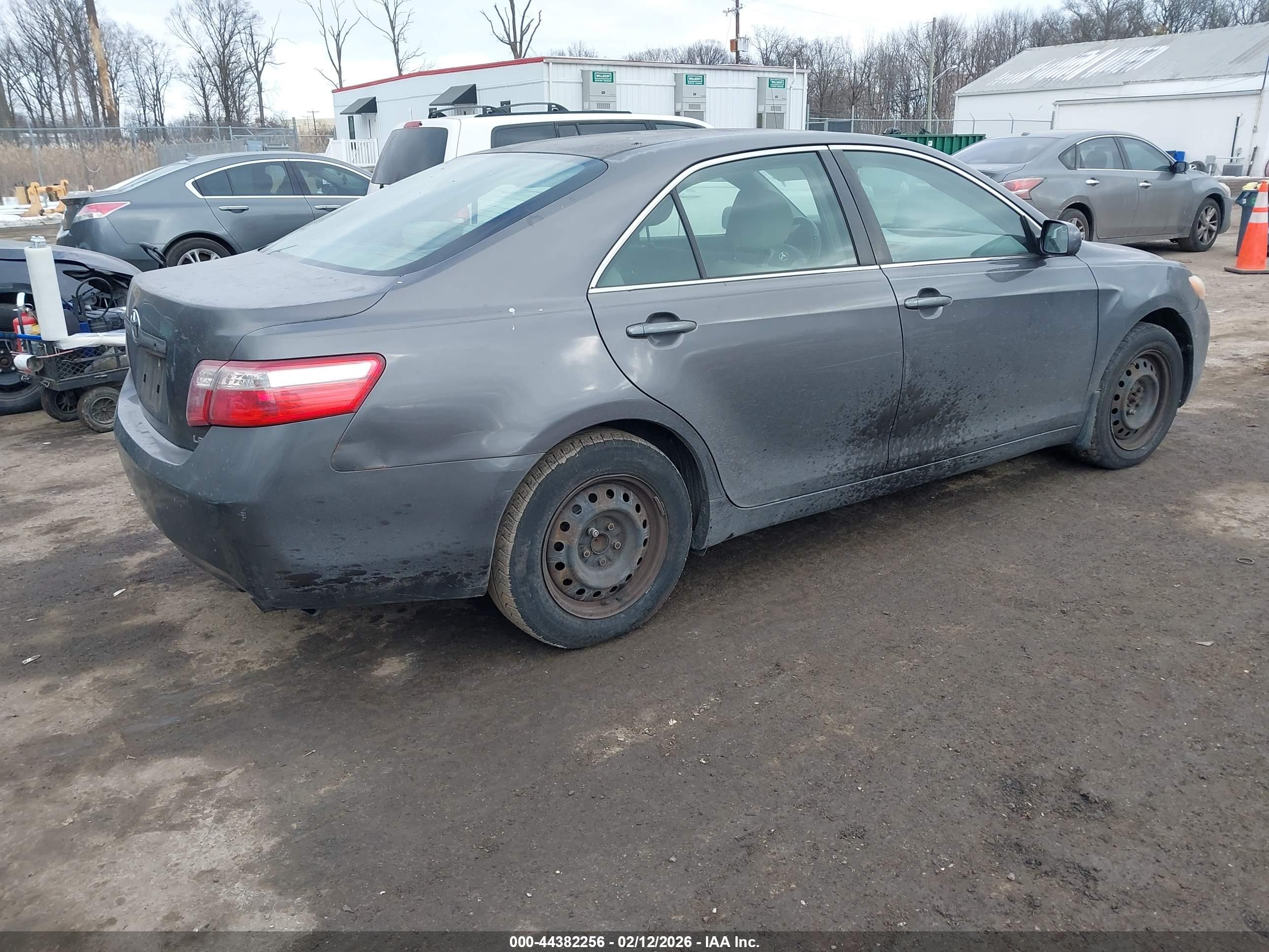 TOYOTA CAMRY image 4