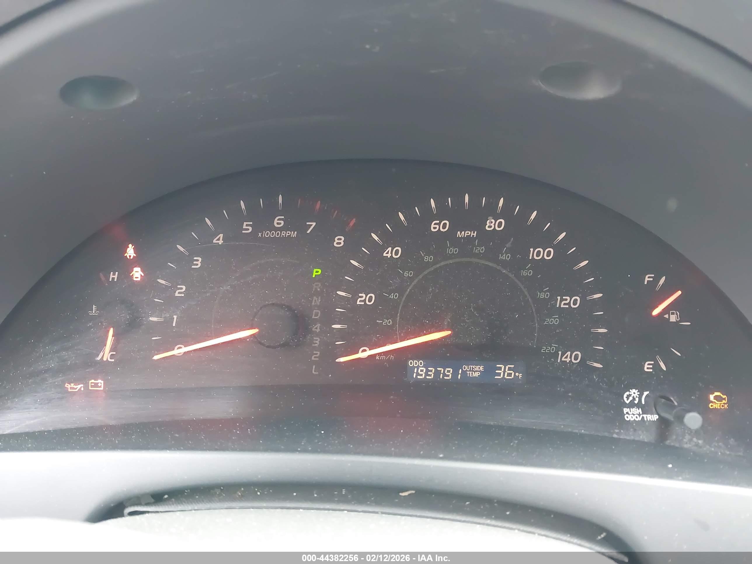 TOYOTA CAMRY image 7