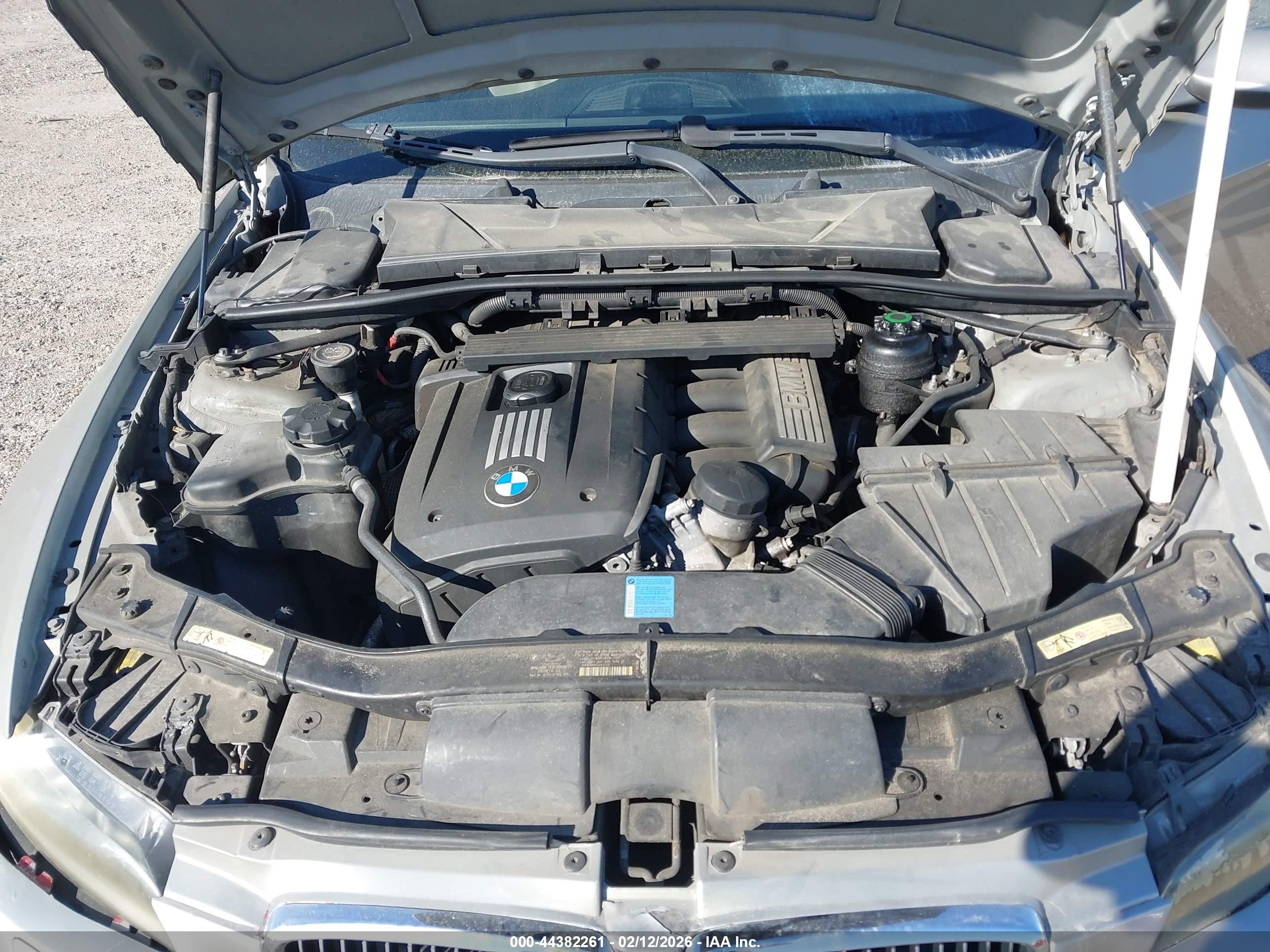 BMW 328I image 10