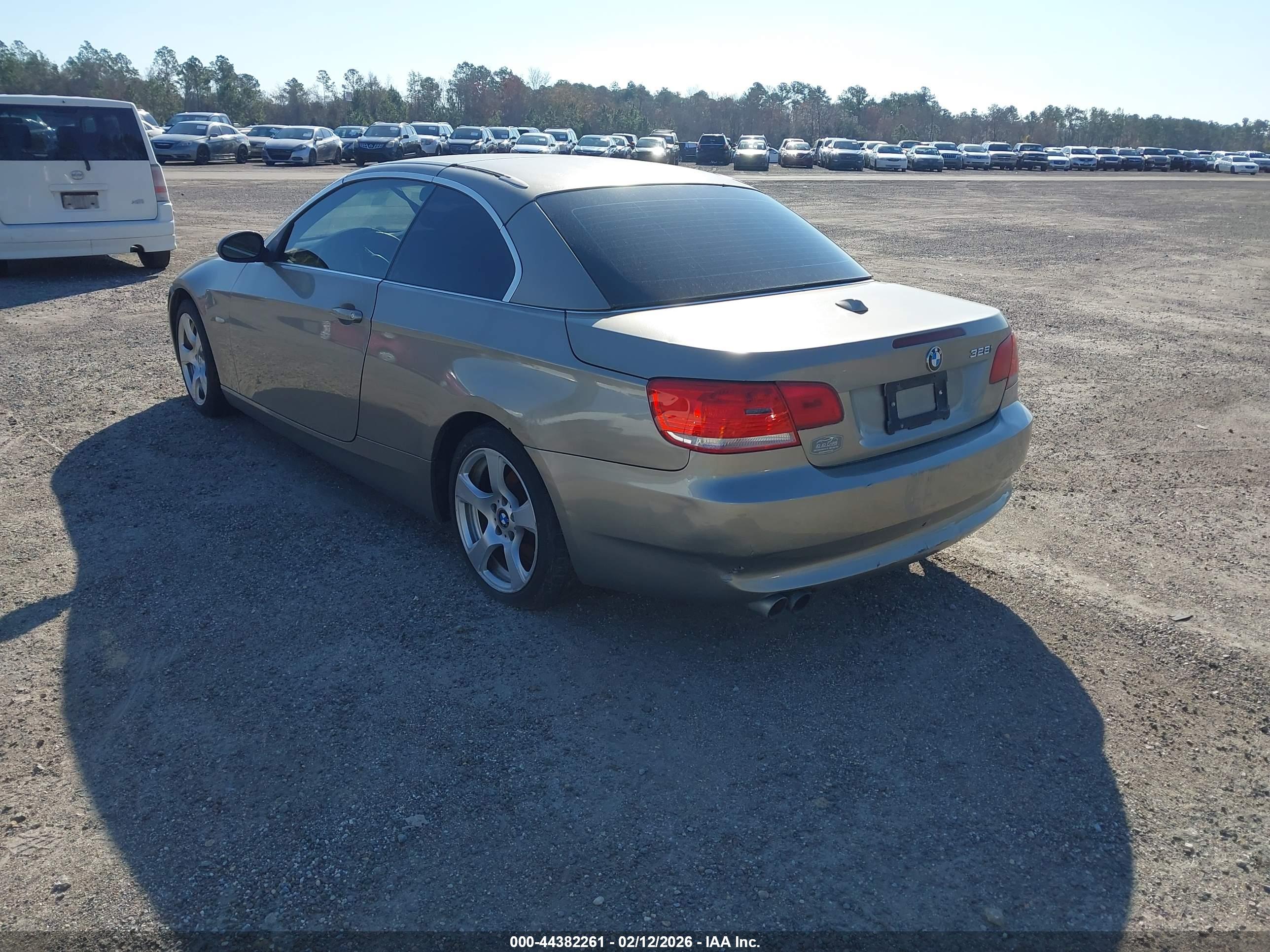 BMW 328I image 3