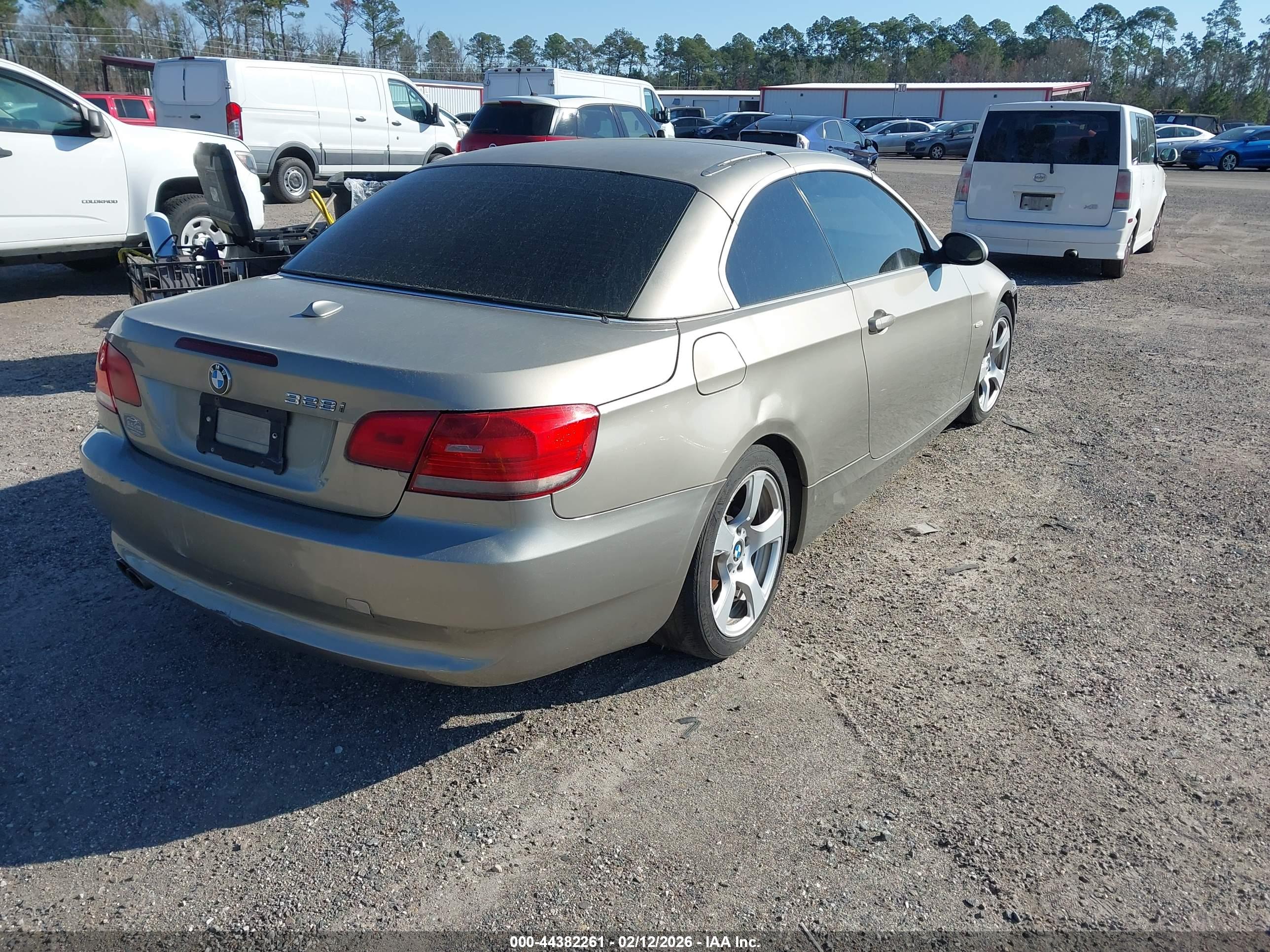 BMW 328I image 4