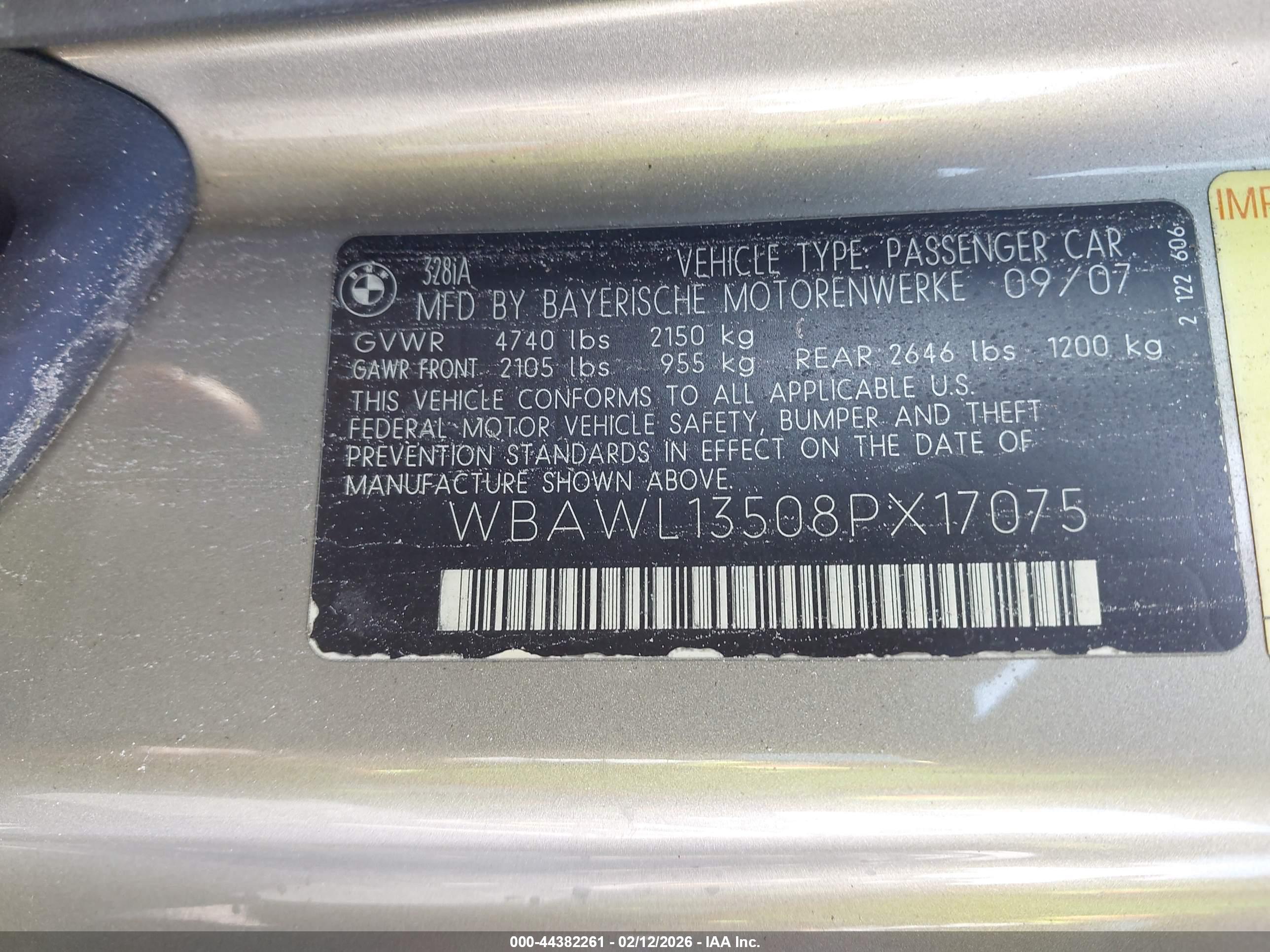 BMW 328I image 9