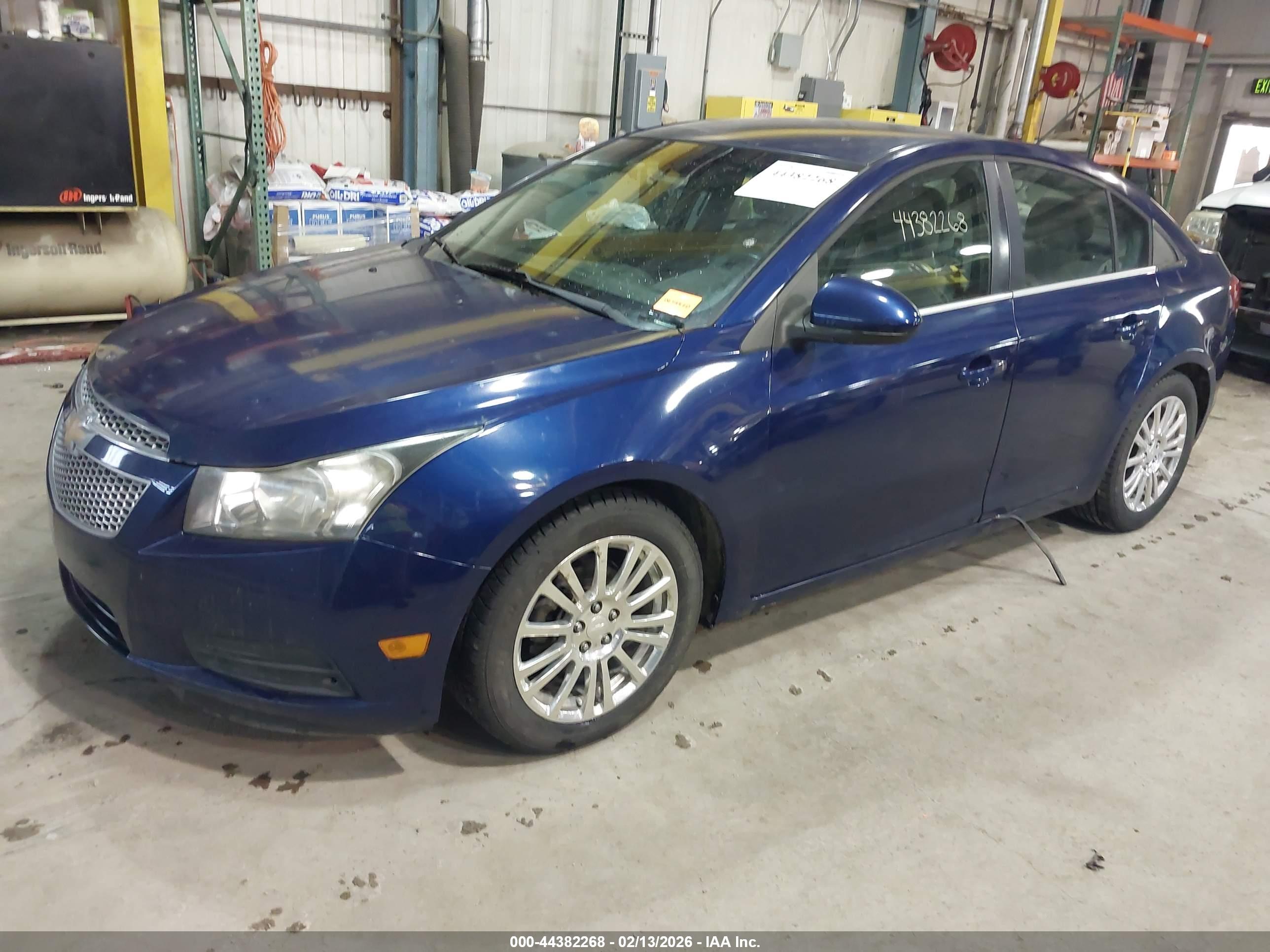 CHEVROLET CRUZE image 2