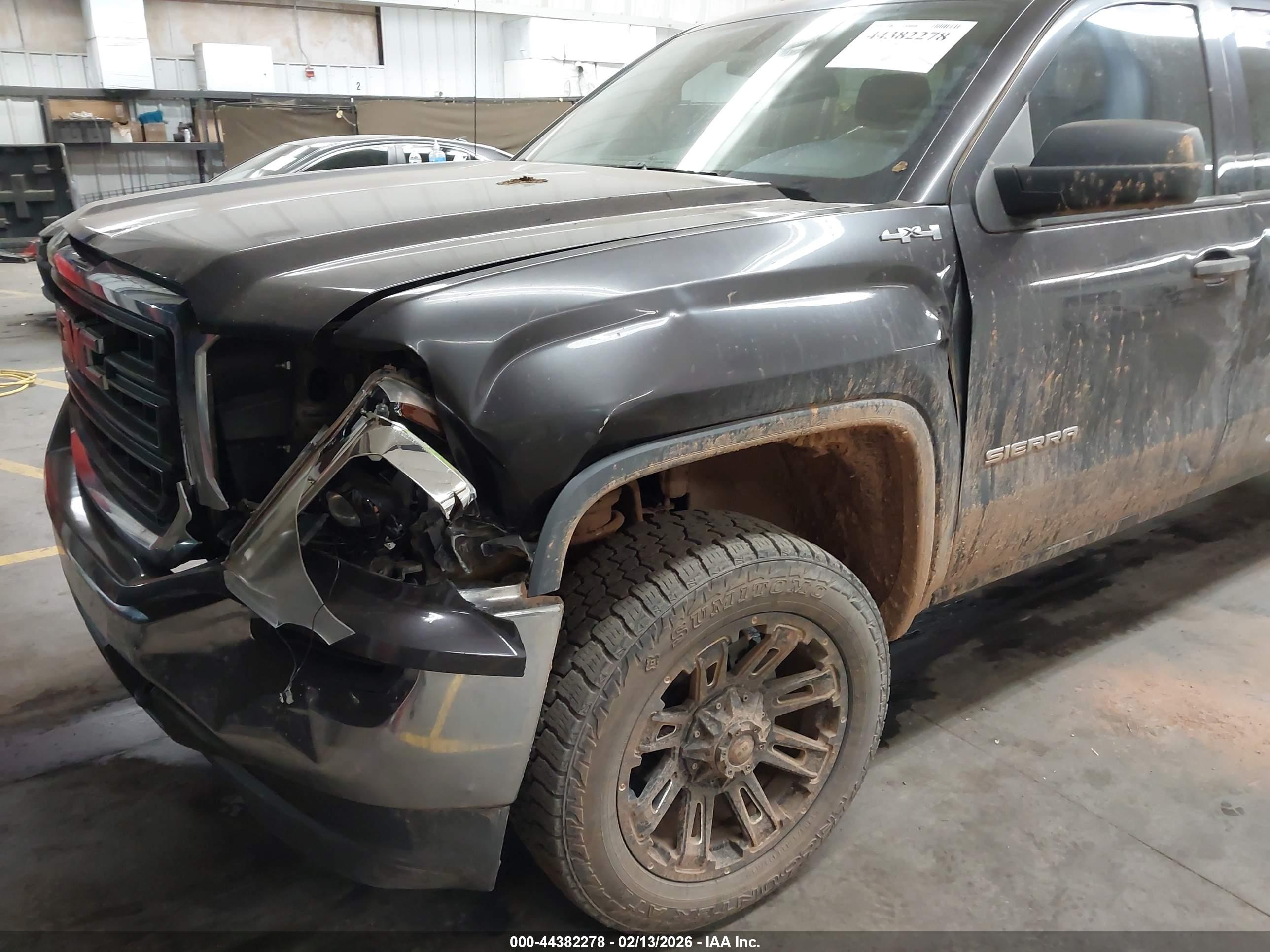 GMC SIERRA image 6