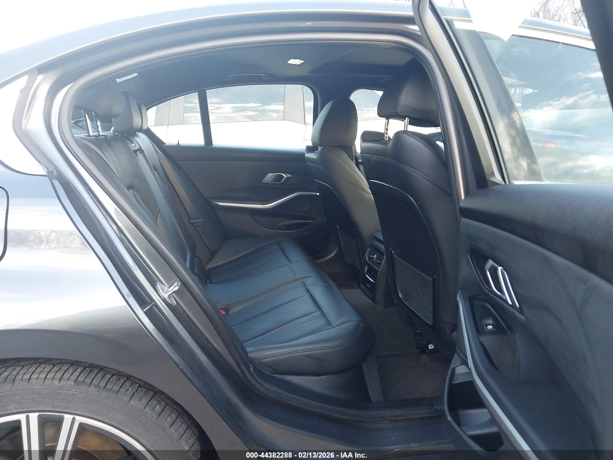 BMW 330I image 8