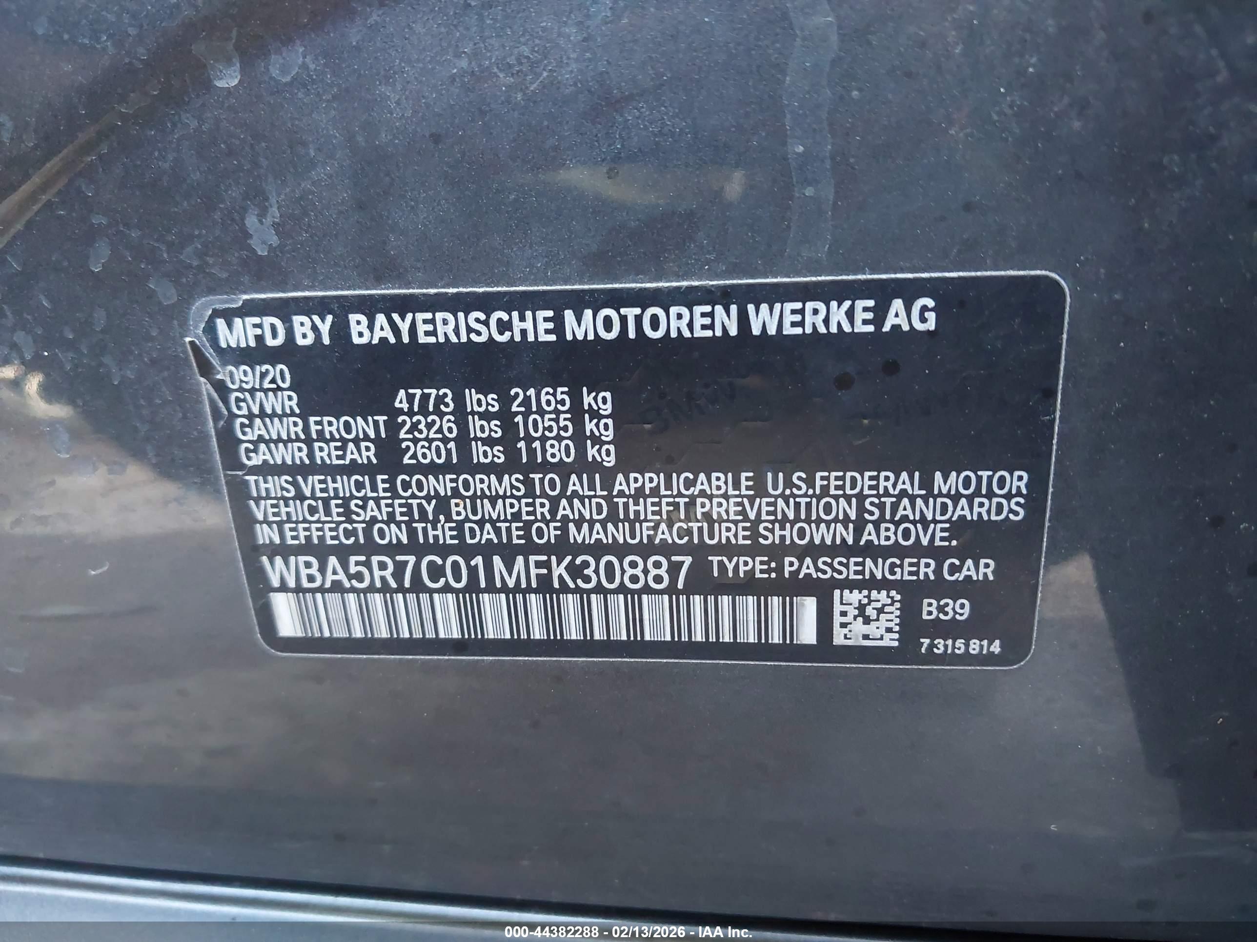 BMW 330I image 9