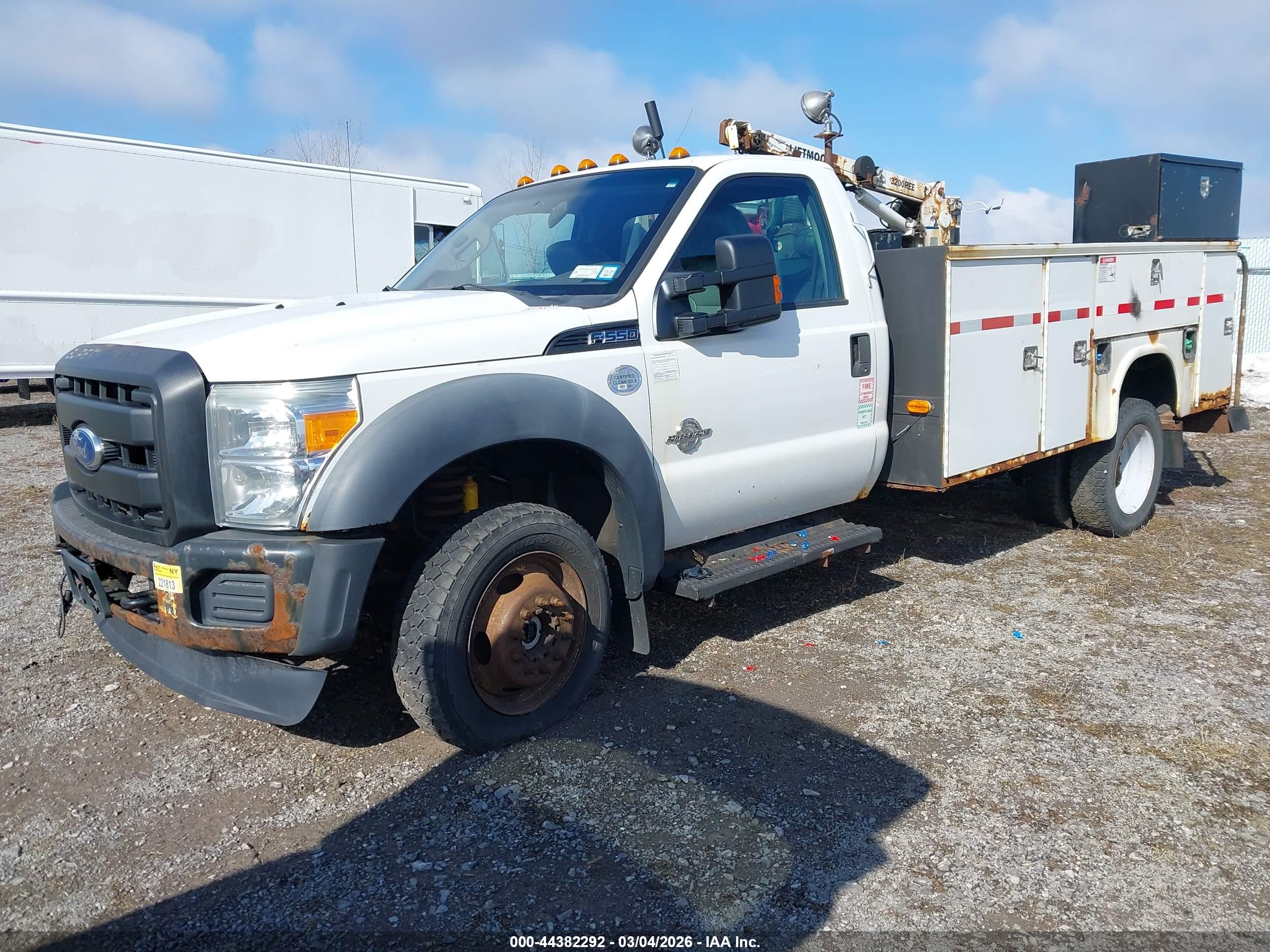 FORD F-550 image 2