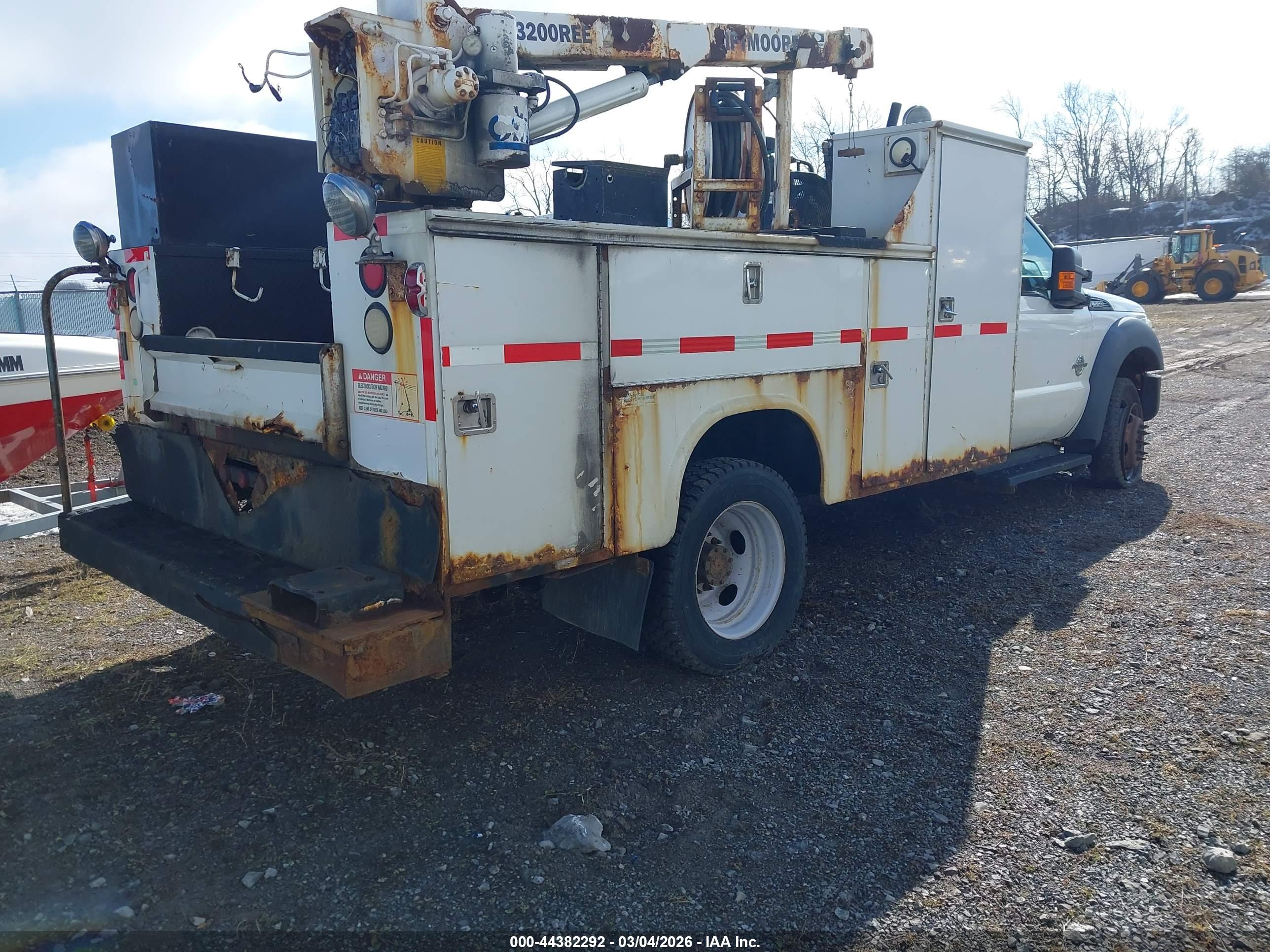FORD F-550 image 4