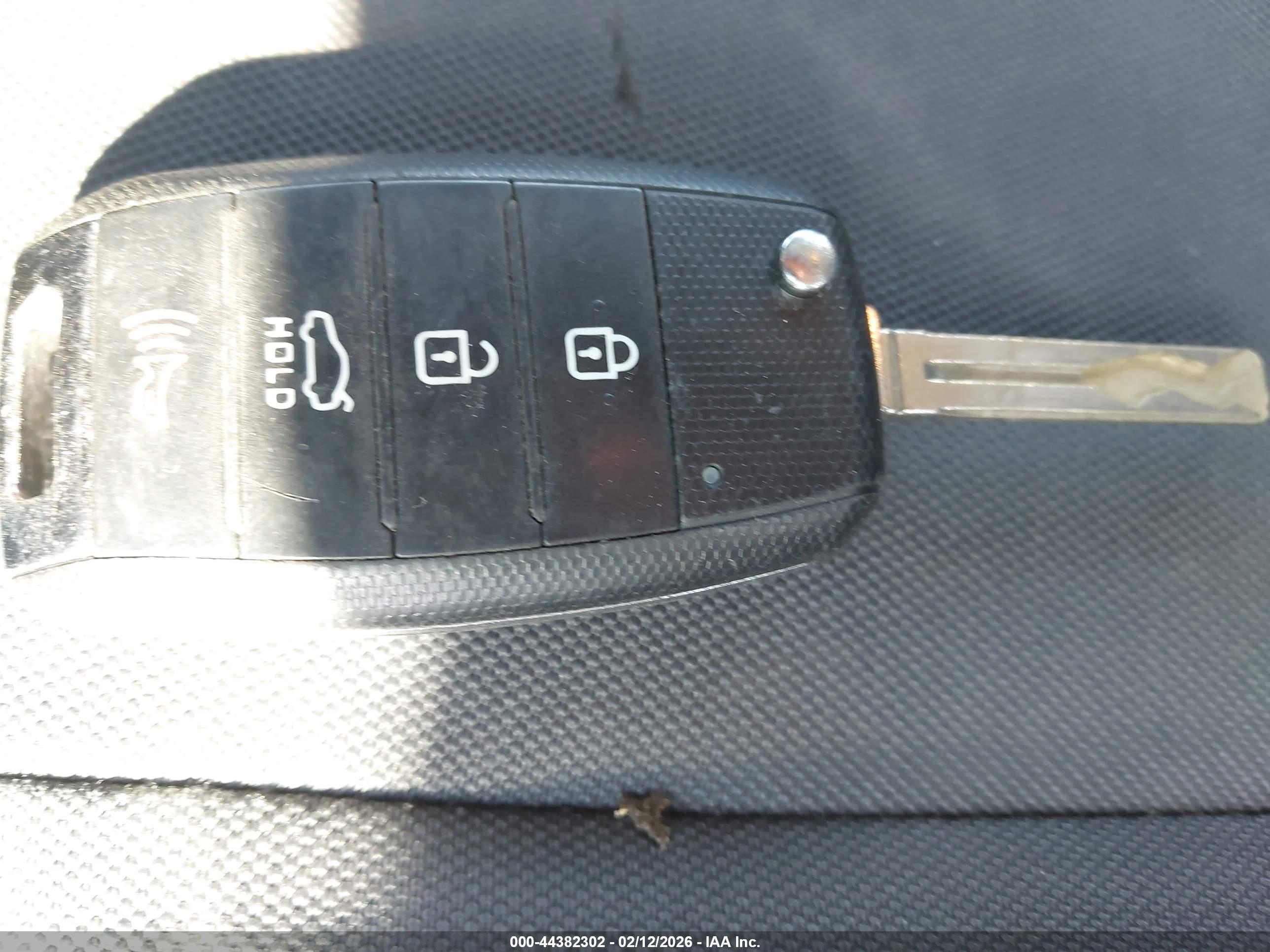 KIA RIO image 11
