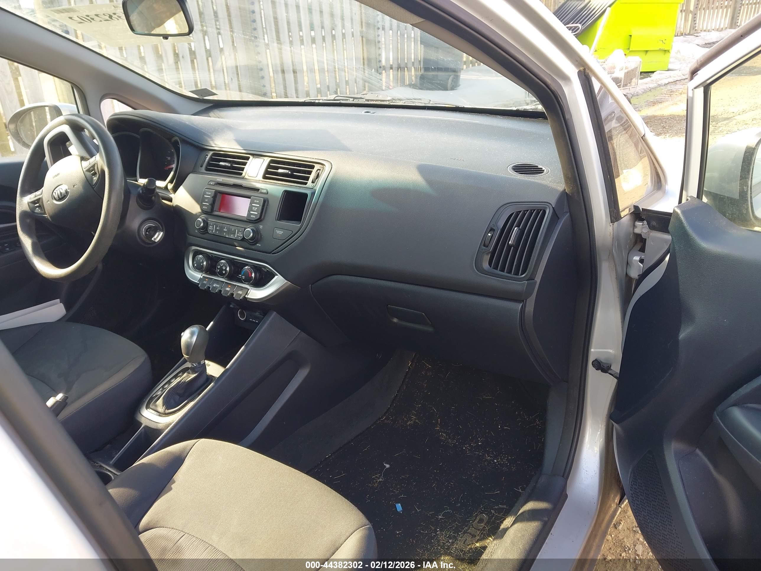 KIA RIO image 5