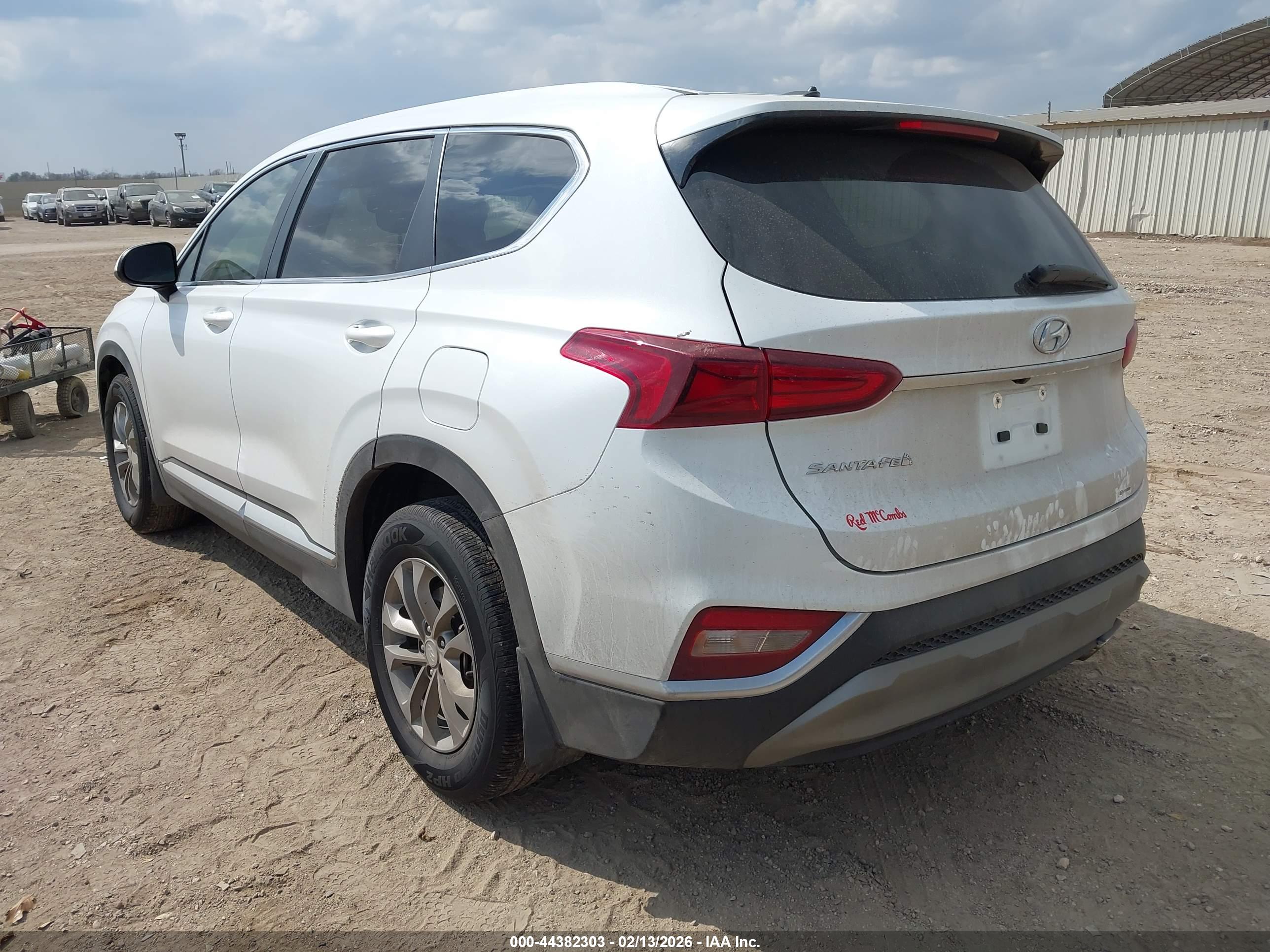 HYUNDAI SANTA image 3