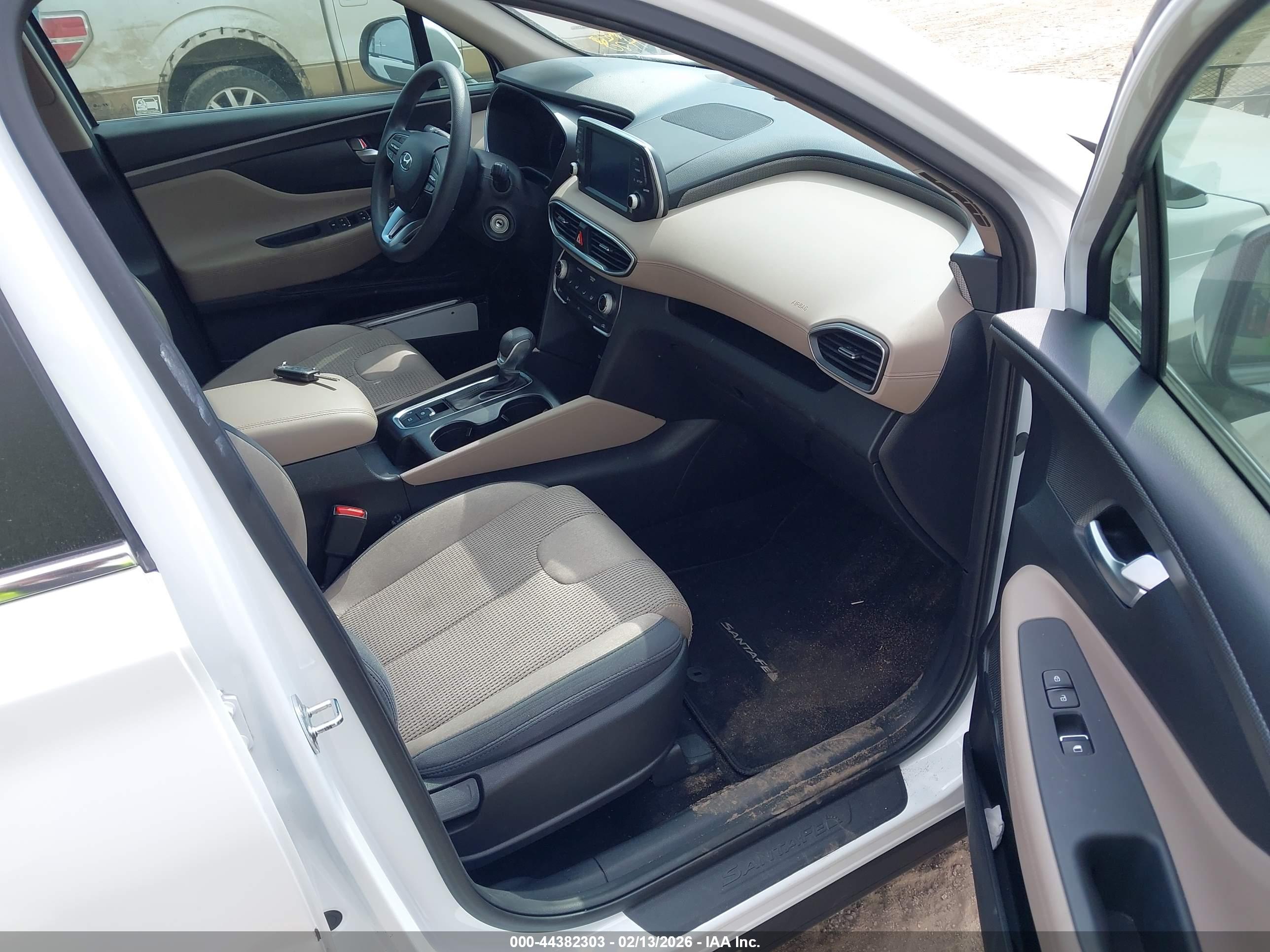 HYUNDAI SANTA image 5