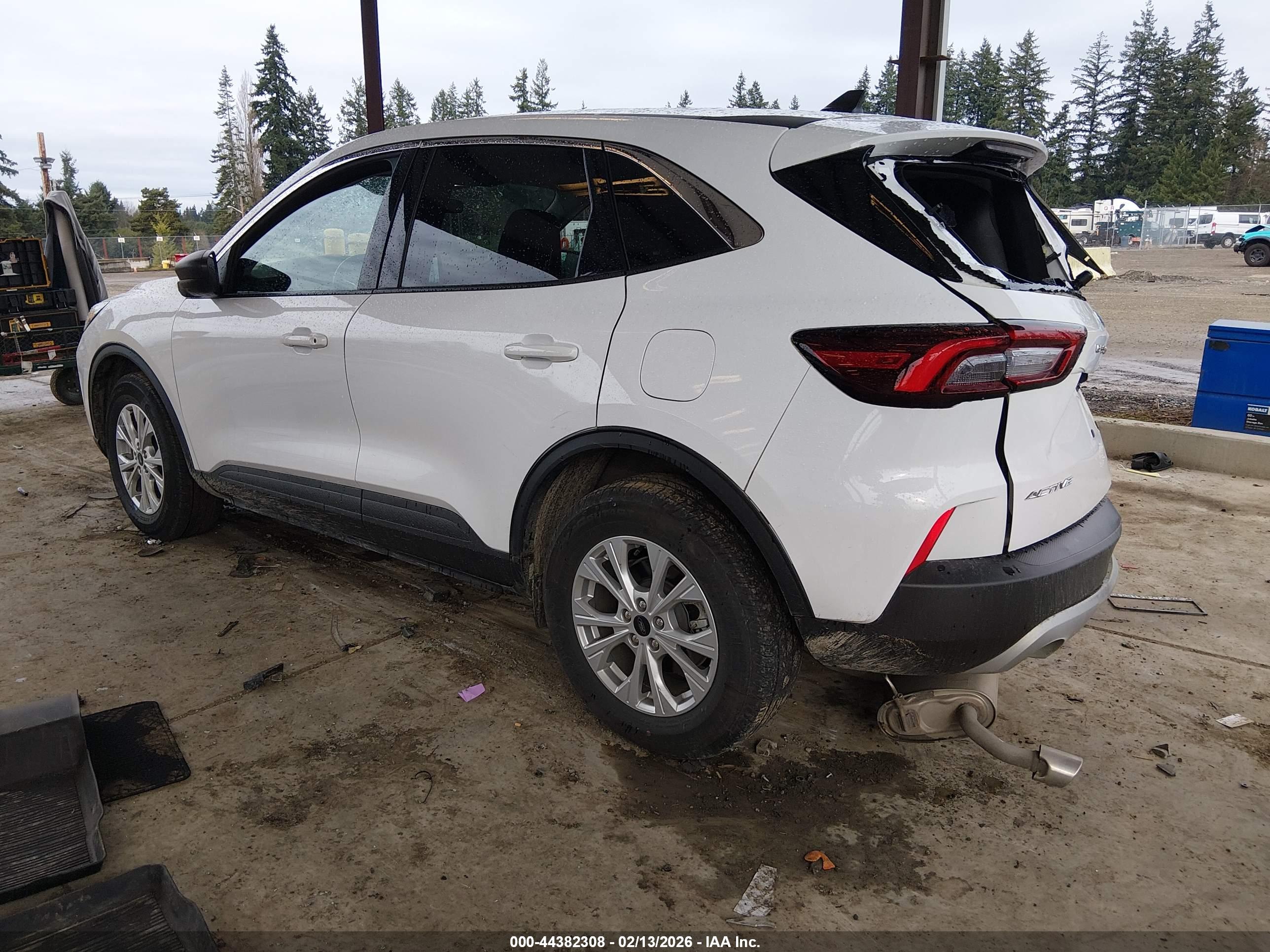 FORD ESCAPE image 3