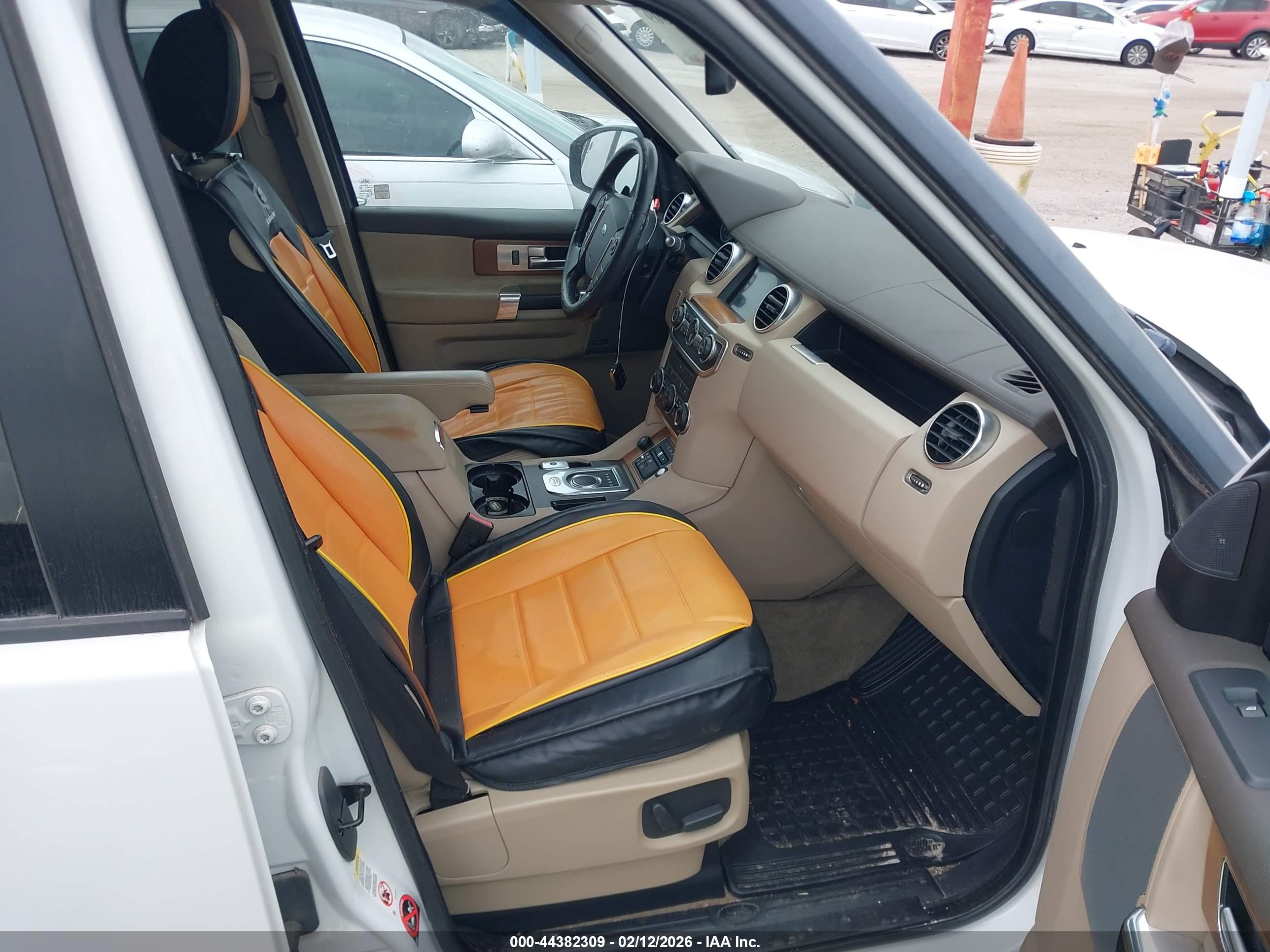 LAND ROVER image 5