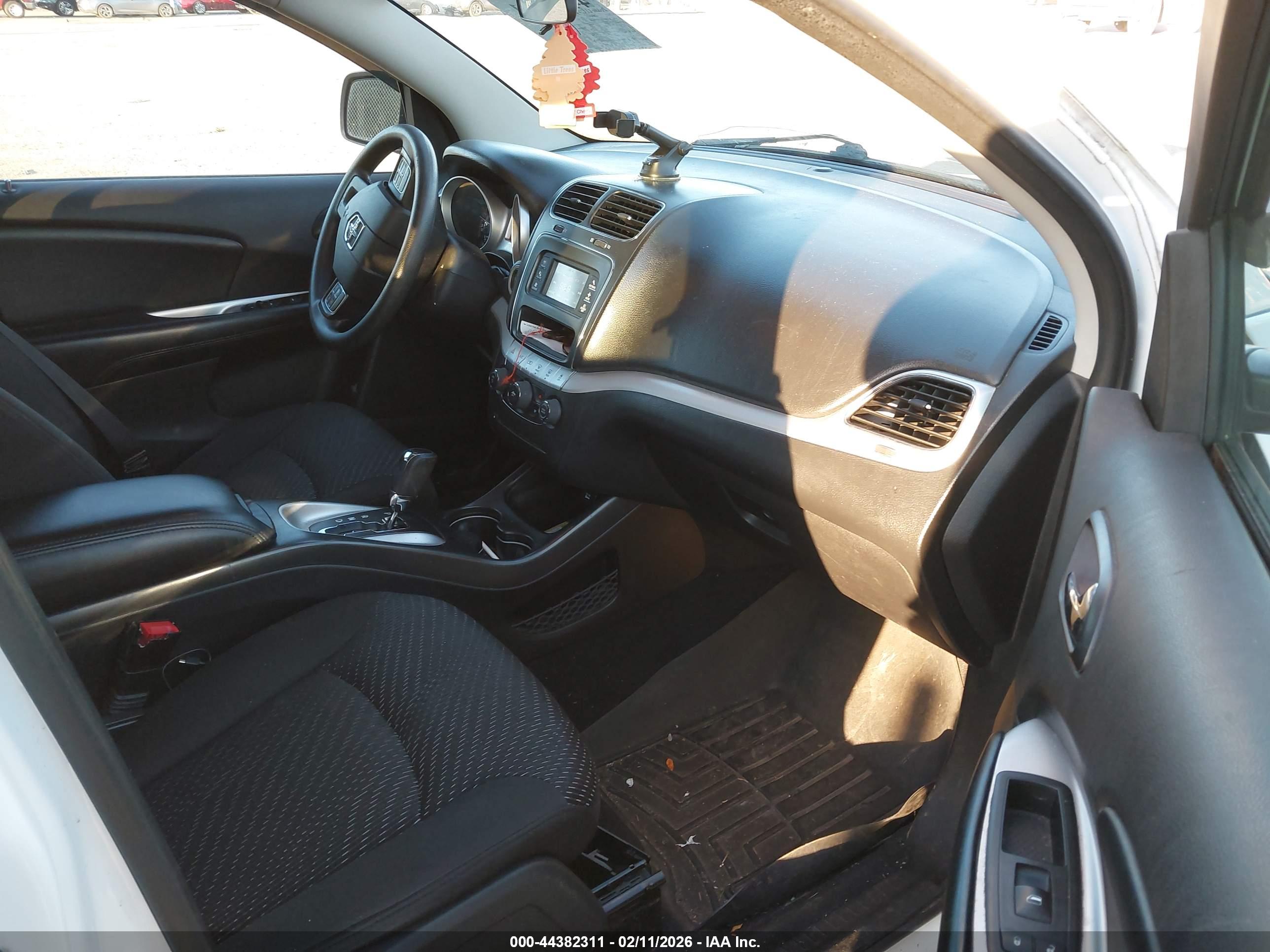 DODGE JOURNEY image 5