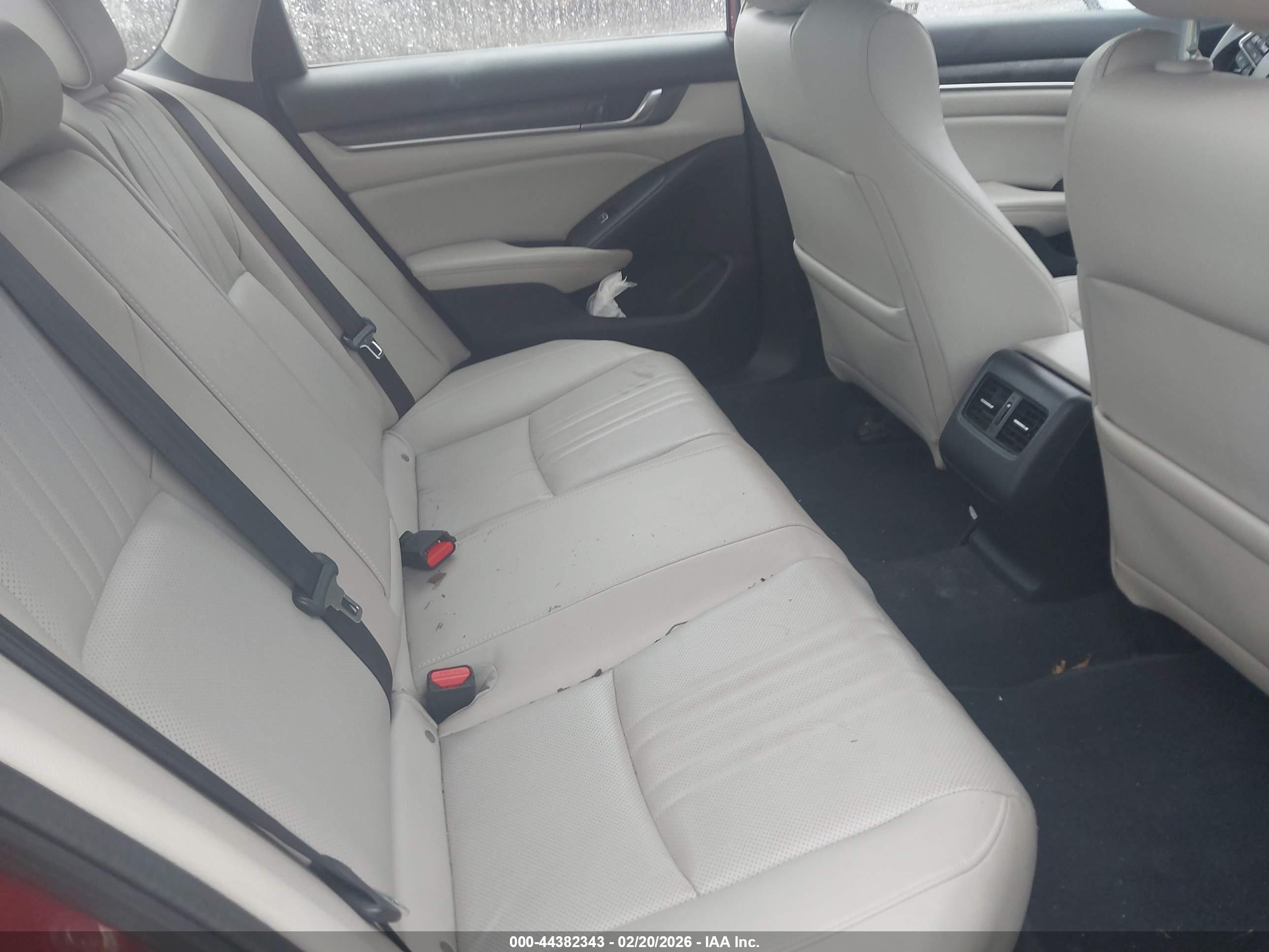 HONDA ACCORD image 8