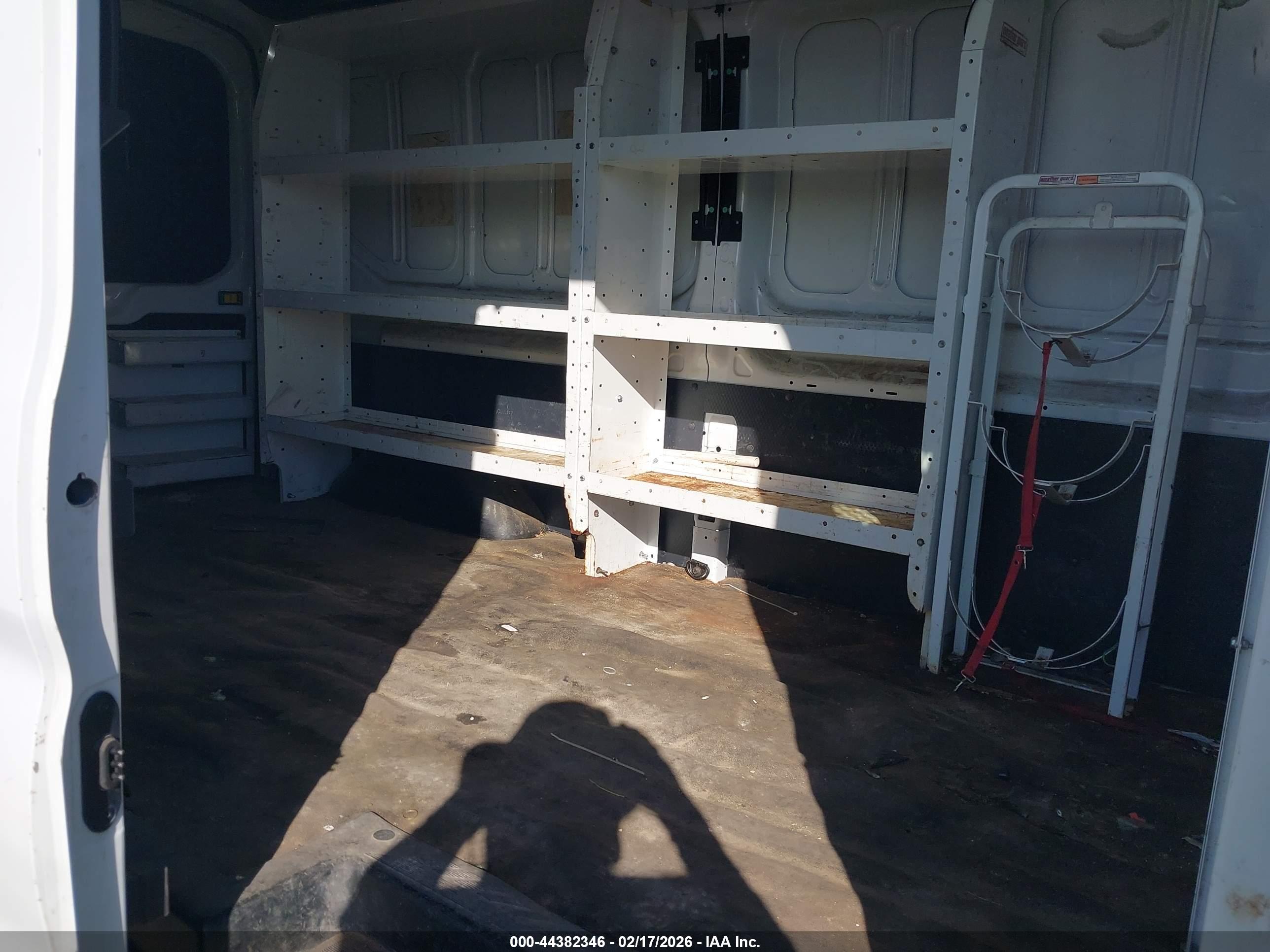 FORD TRANSIT-250 image 8
