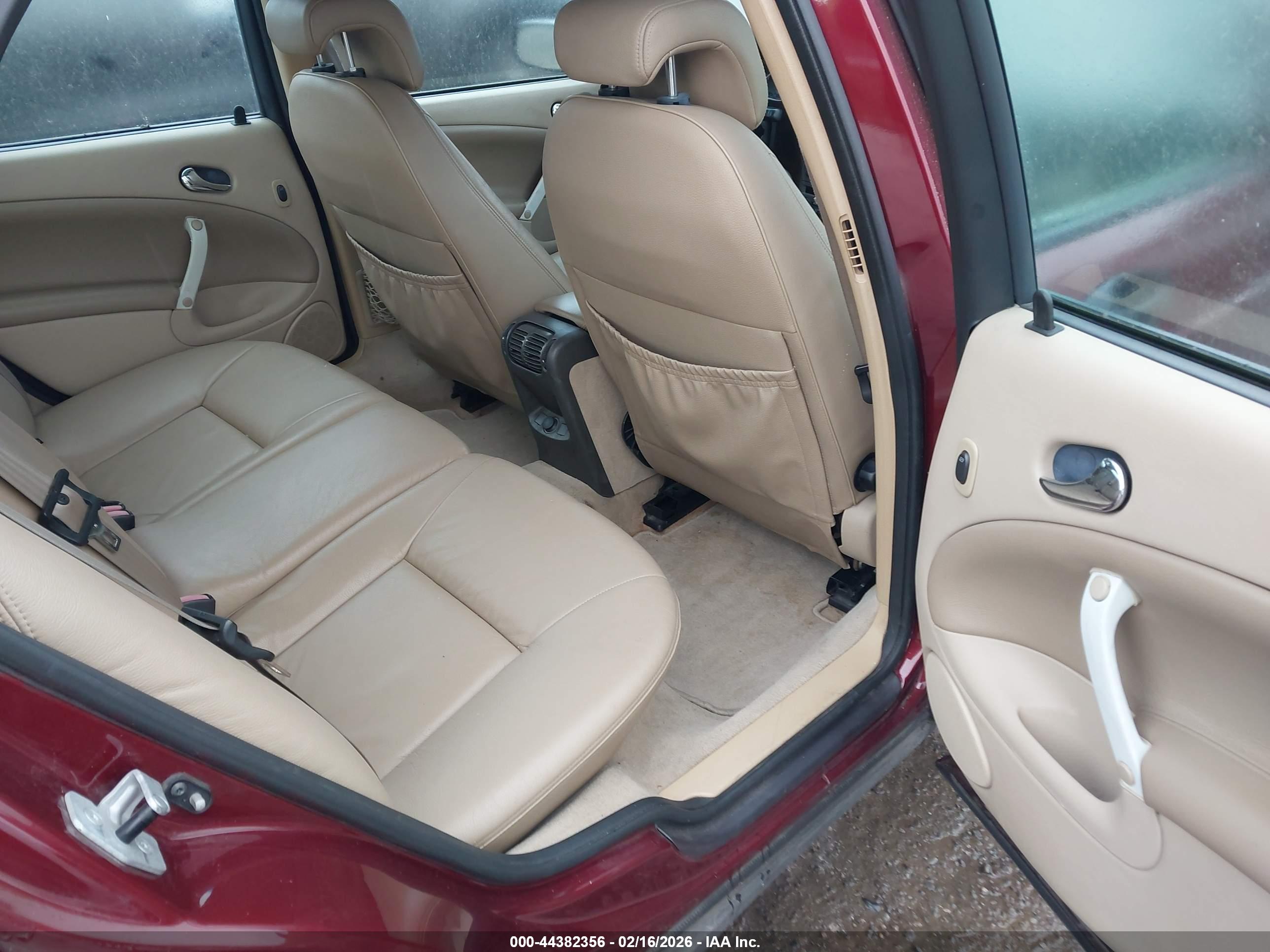 SAAB 9-5 image 8