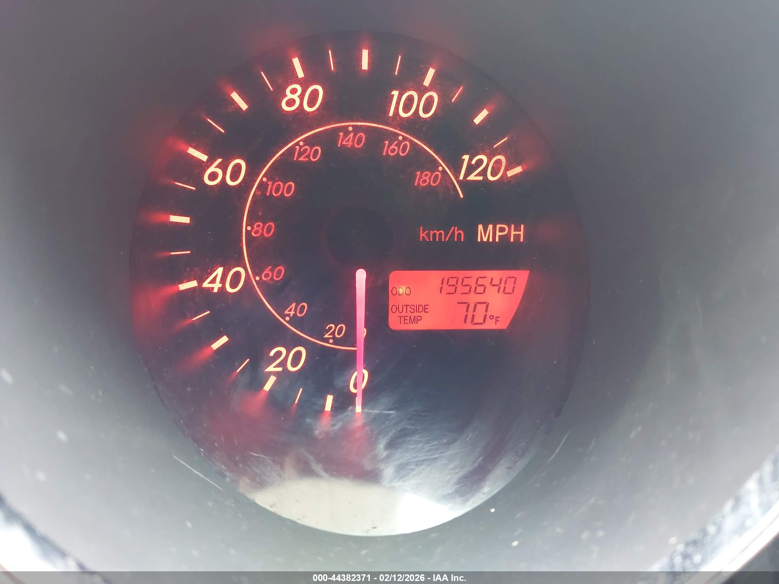 PONTIAC VIBE image 7