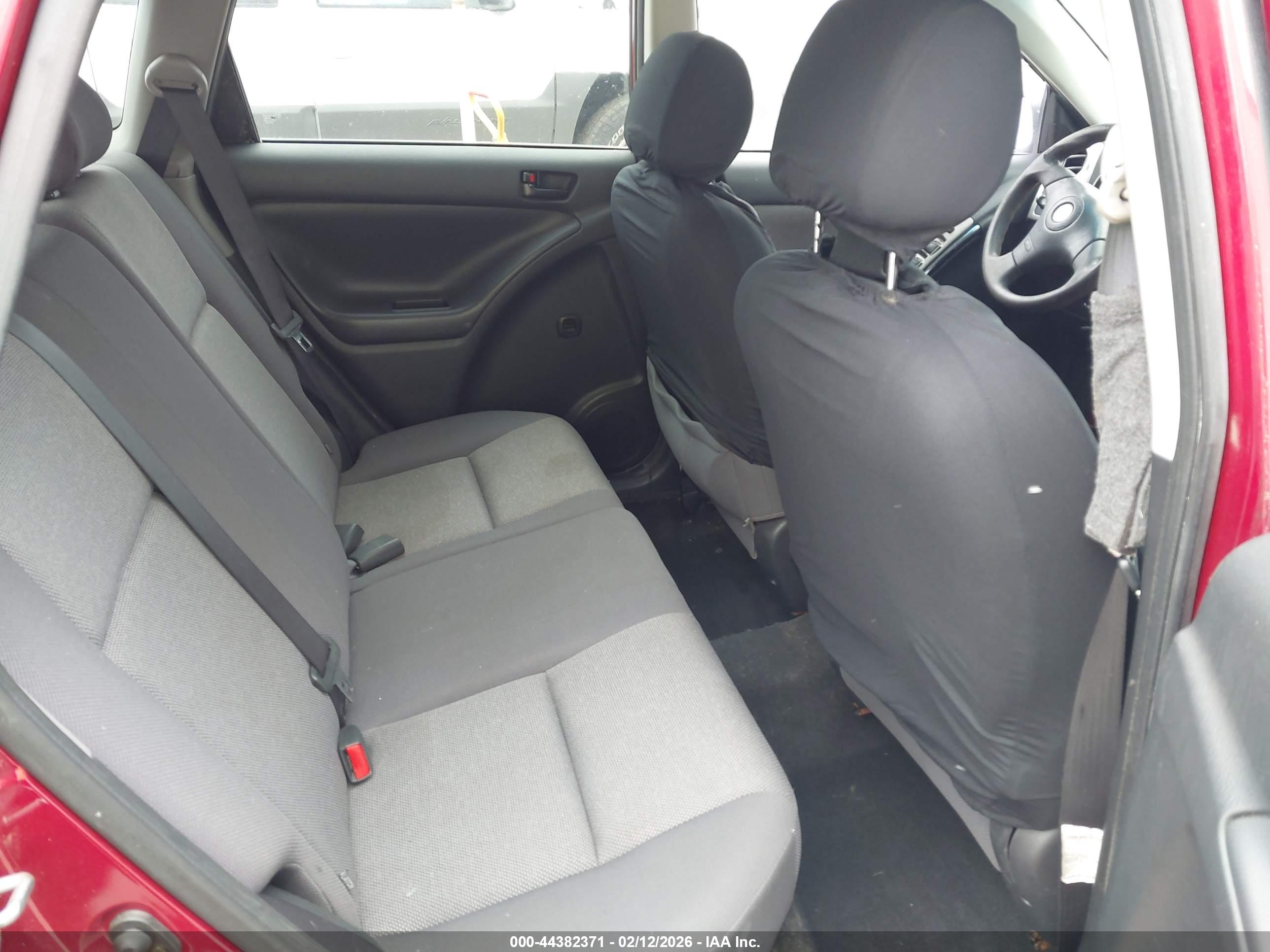 PONTIAC VIBE image 8