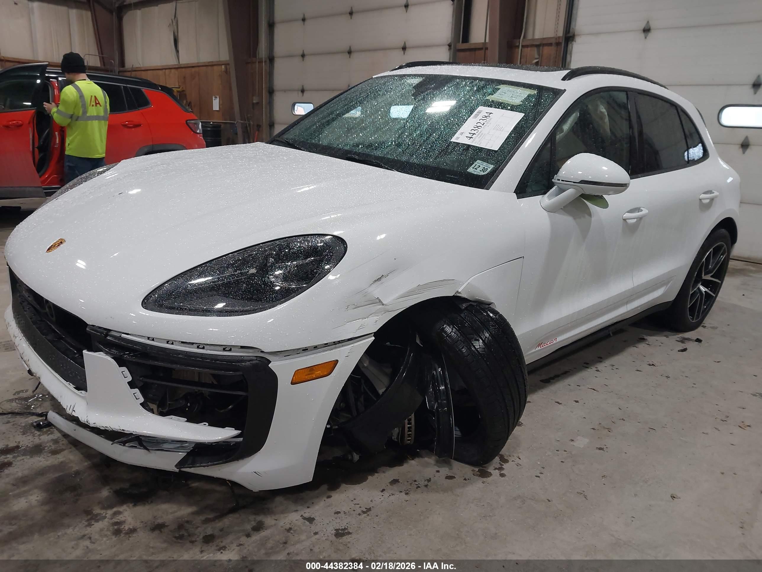 PORSCHE MACAN image 6
