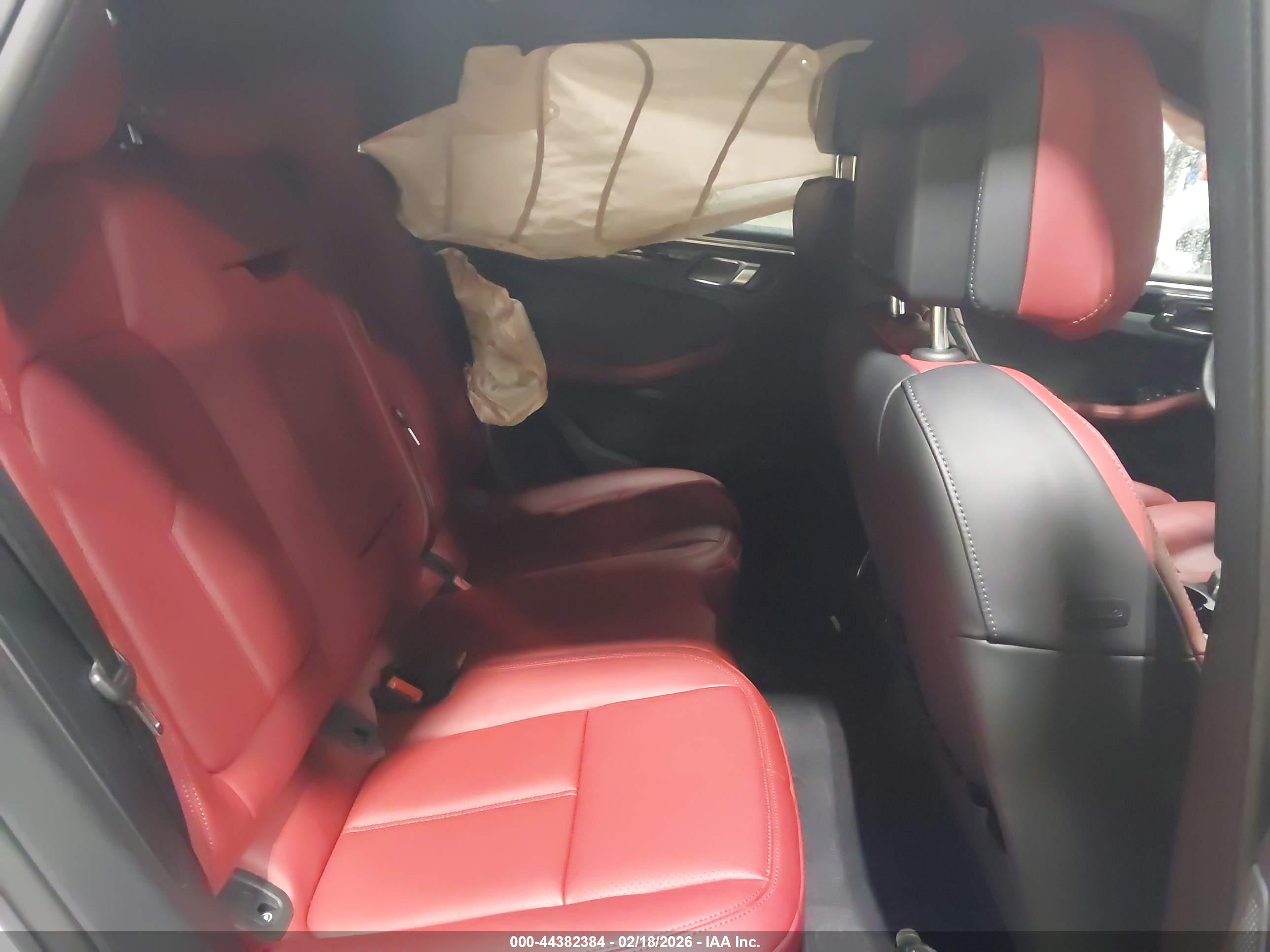 PORSCHE MACAN image 8