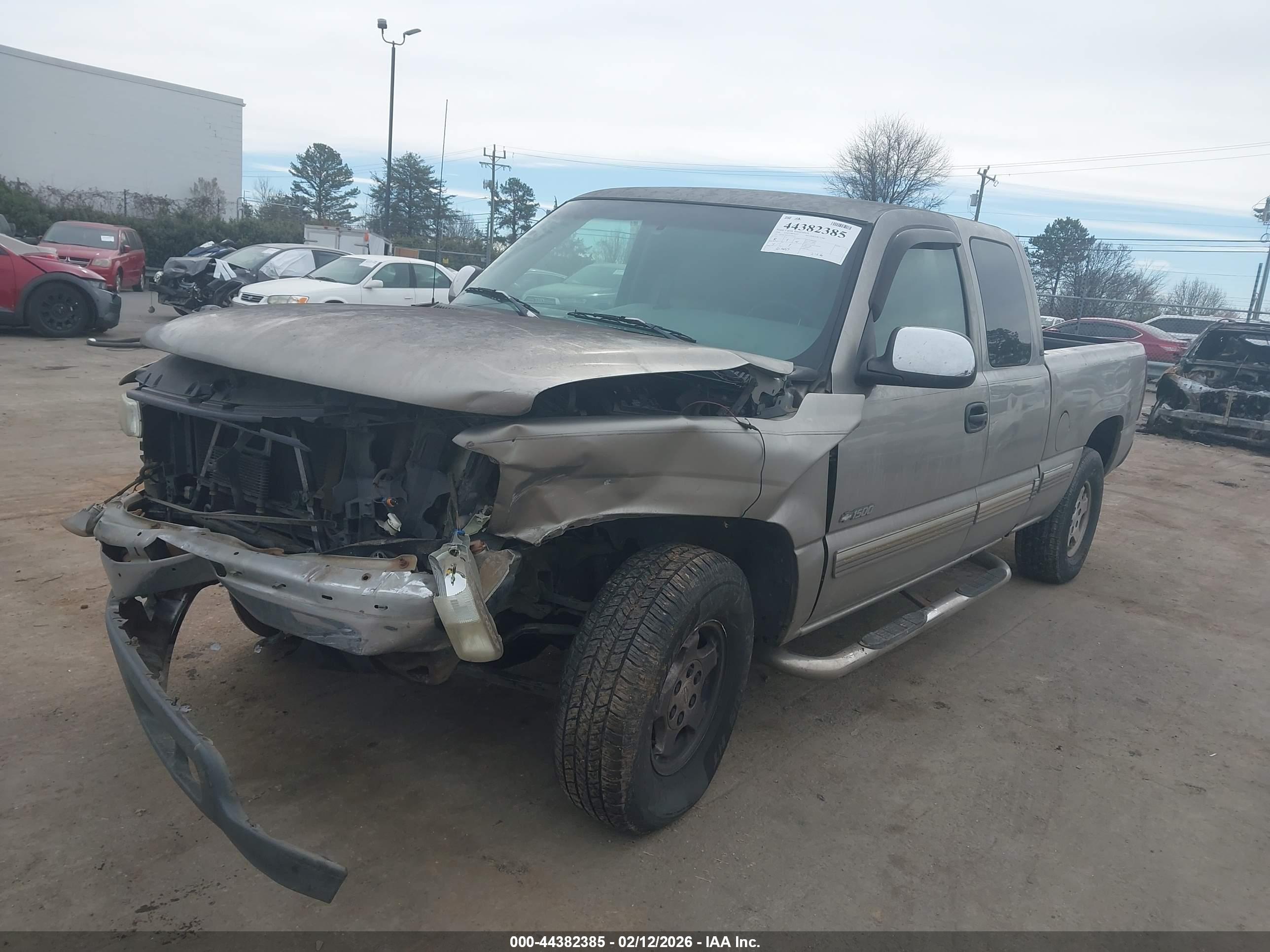 CHEVROLET SILVERADO image 2