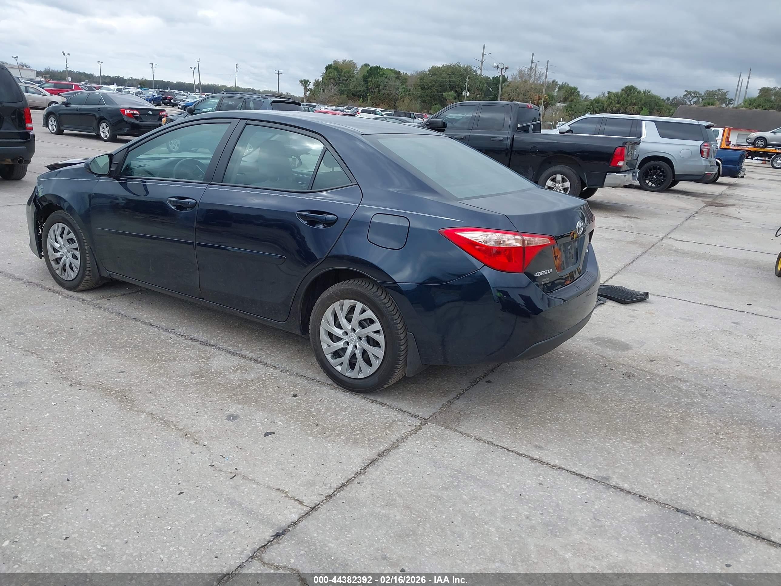 TOYOTA COROLLA image 3