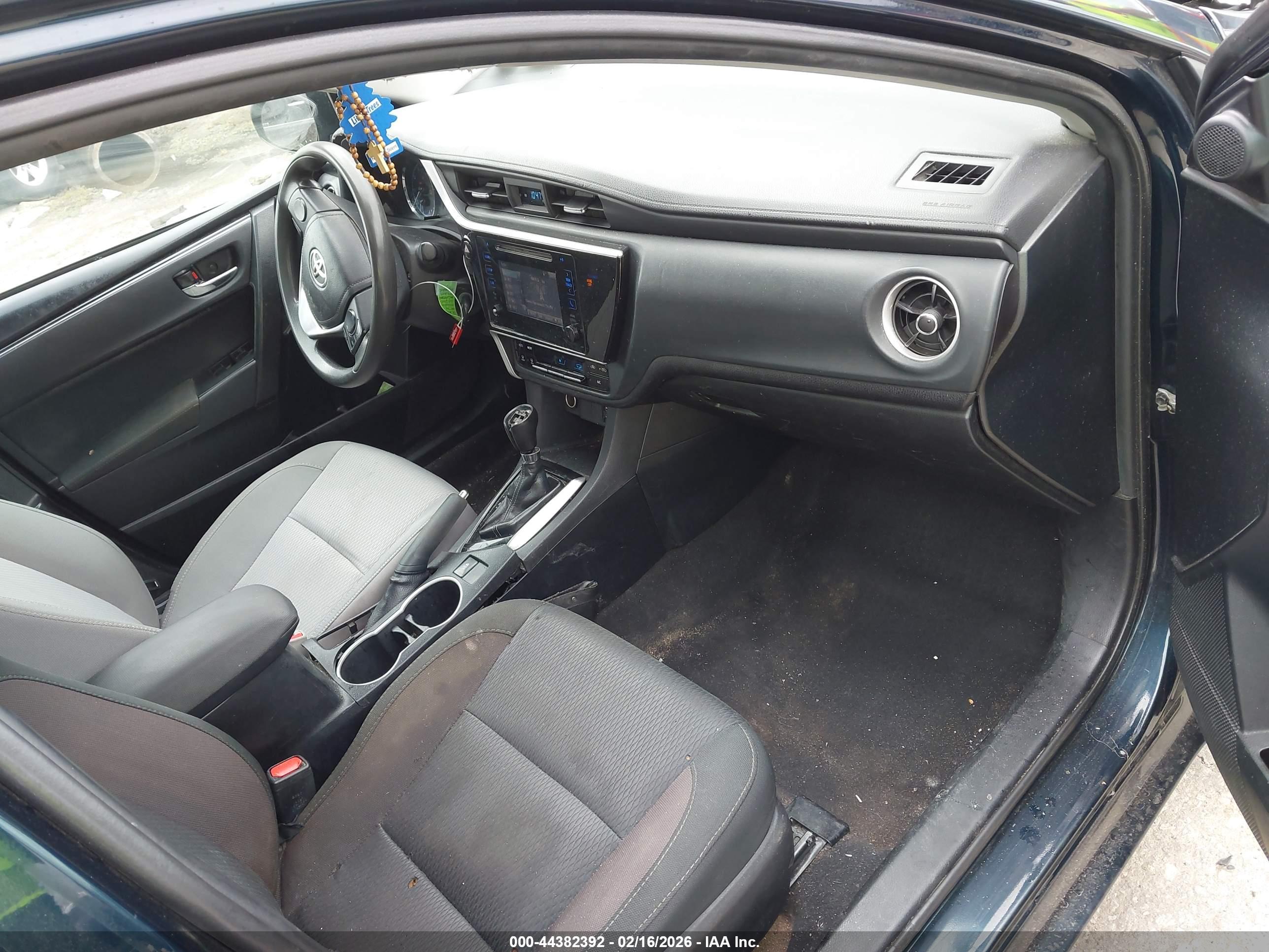 TOYOTA COROLLA image 5