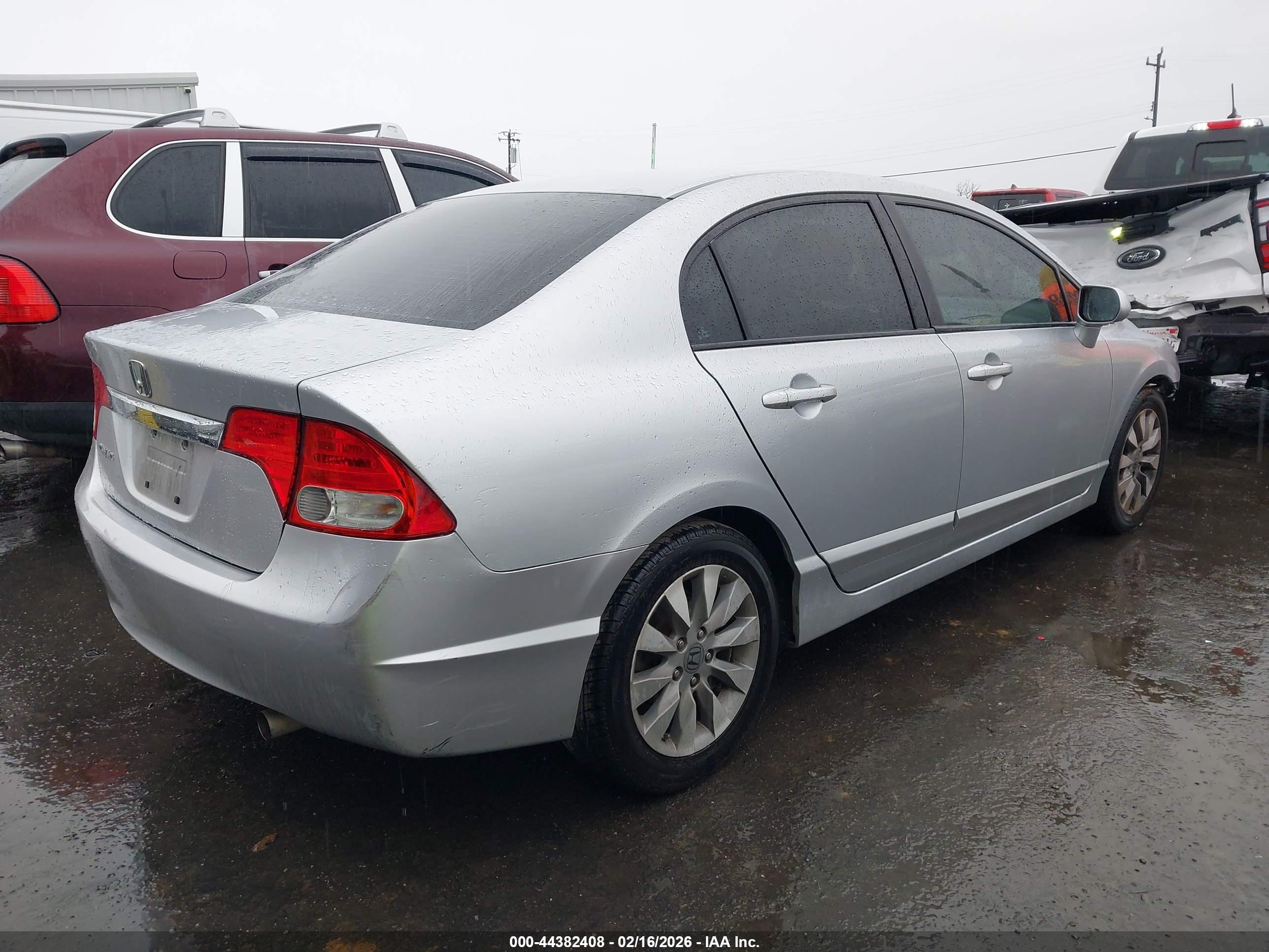 HONDA CIVIC image 4