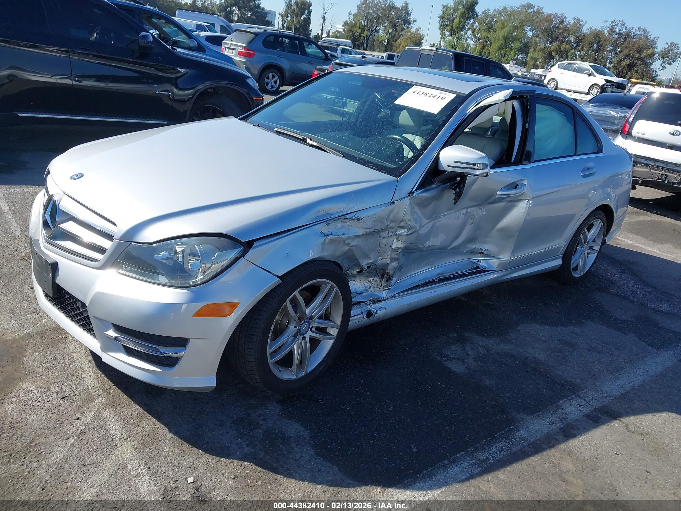 MERCEDES-BENZ C image 2