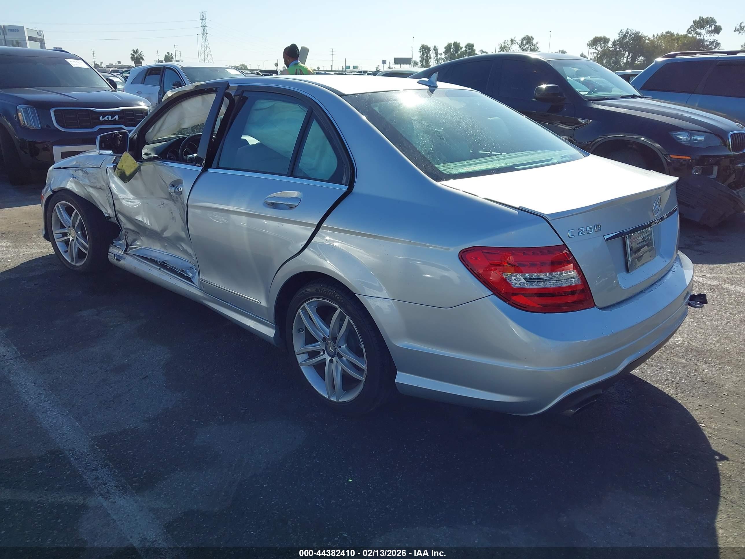 MERCEDES-BENZ C image 3