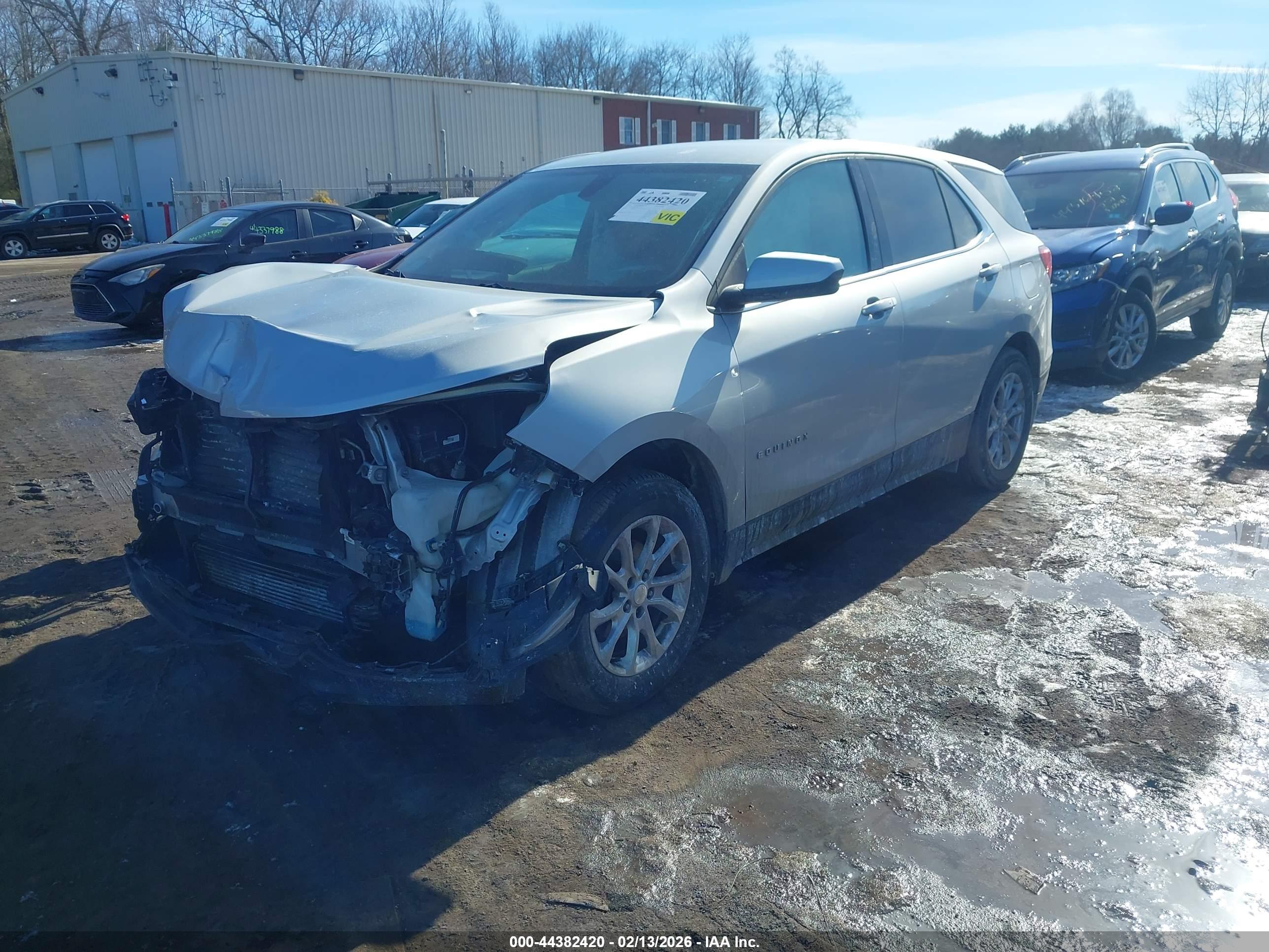 CHEVROLET EQUINOX image 2