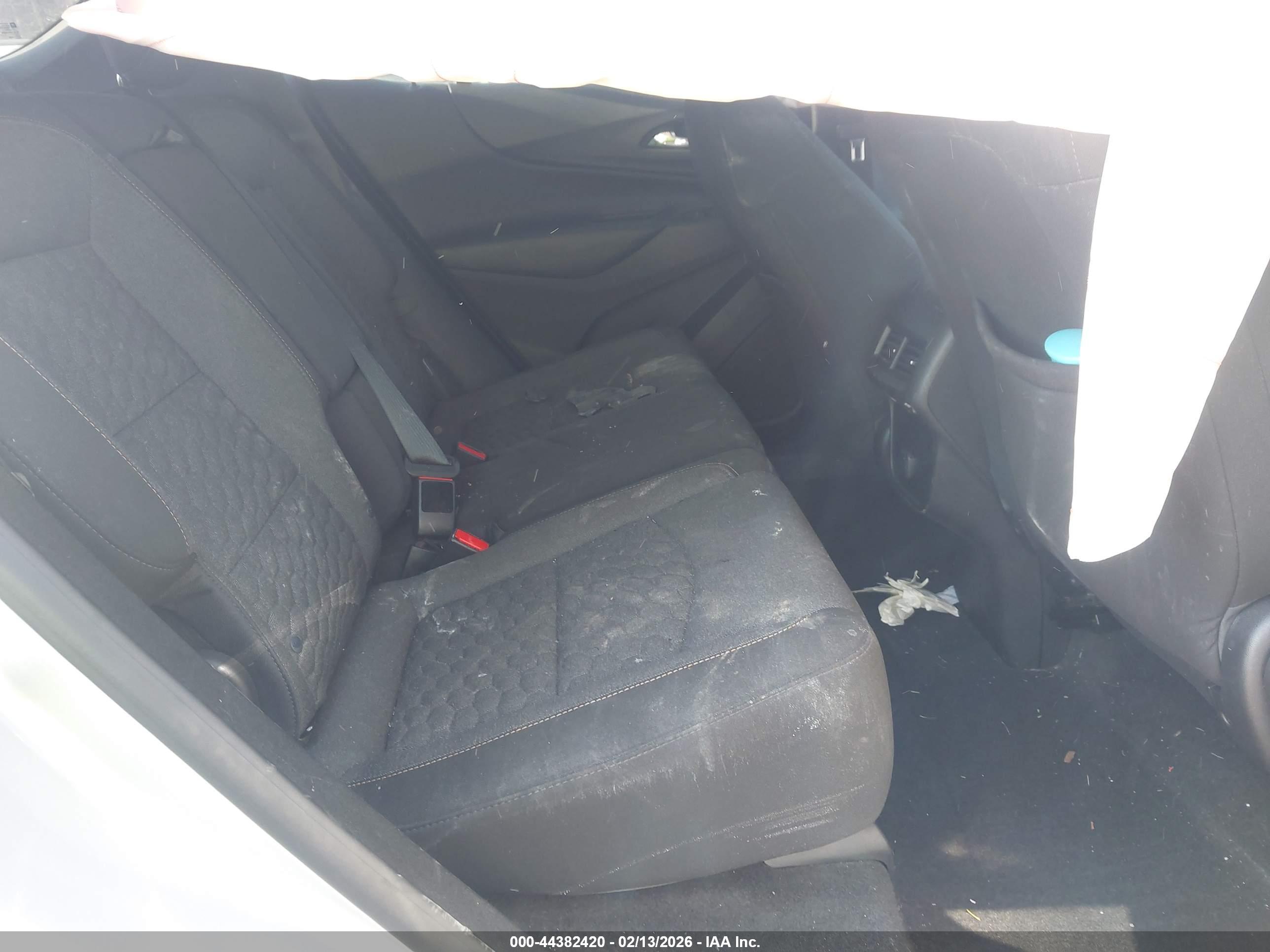 CHEVROLET EQUINOX image 8