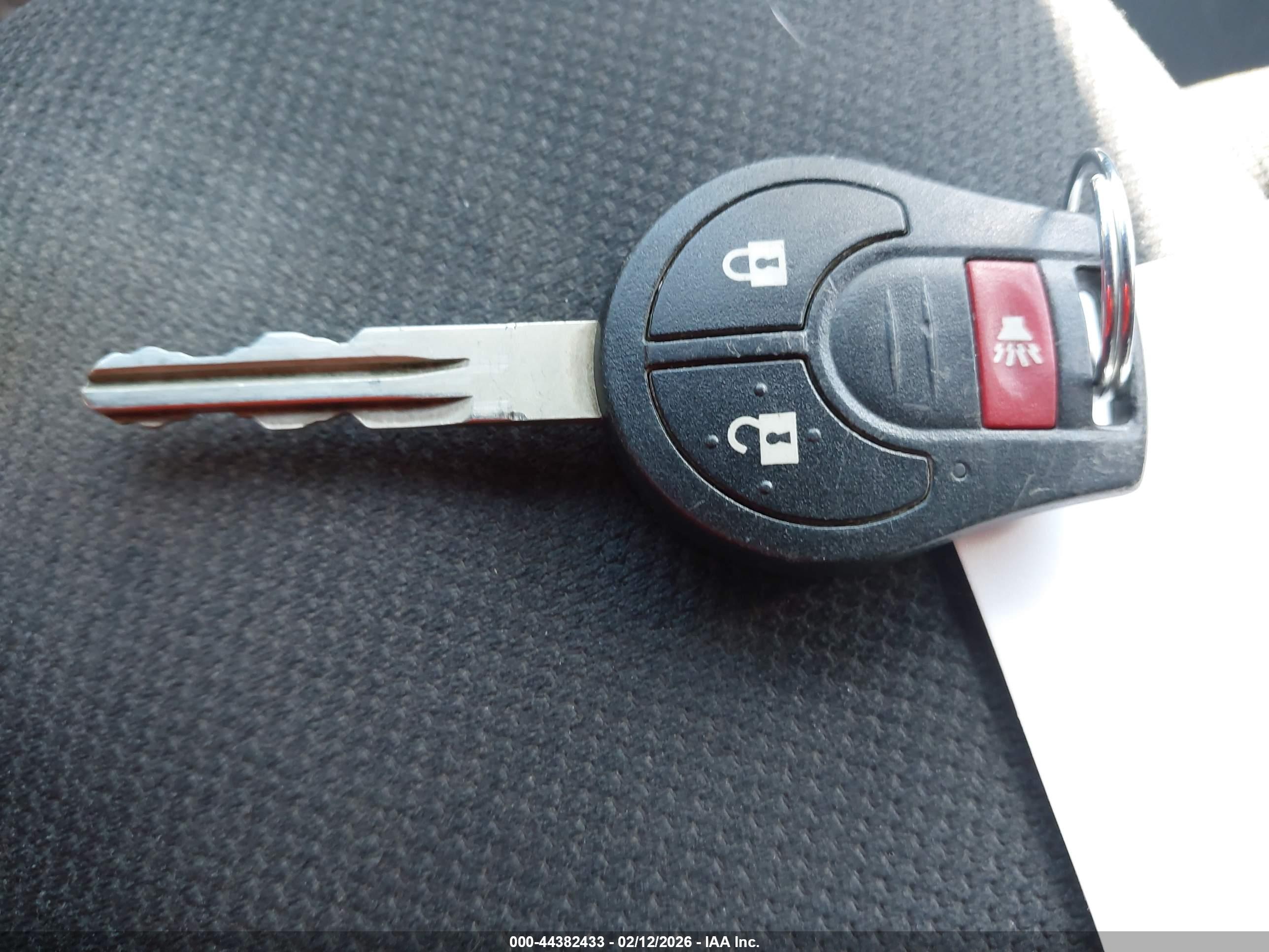 NISSAN ROGUE image 11