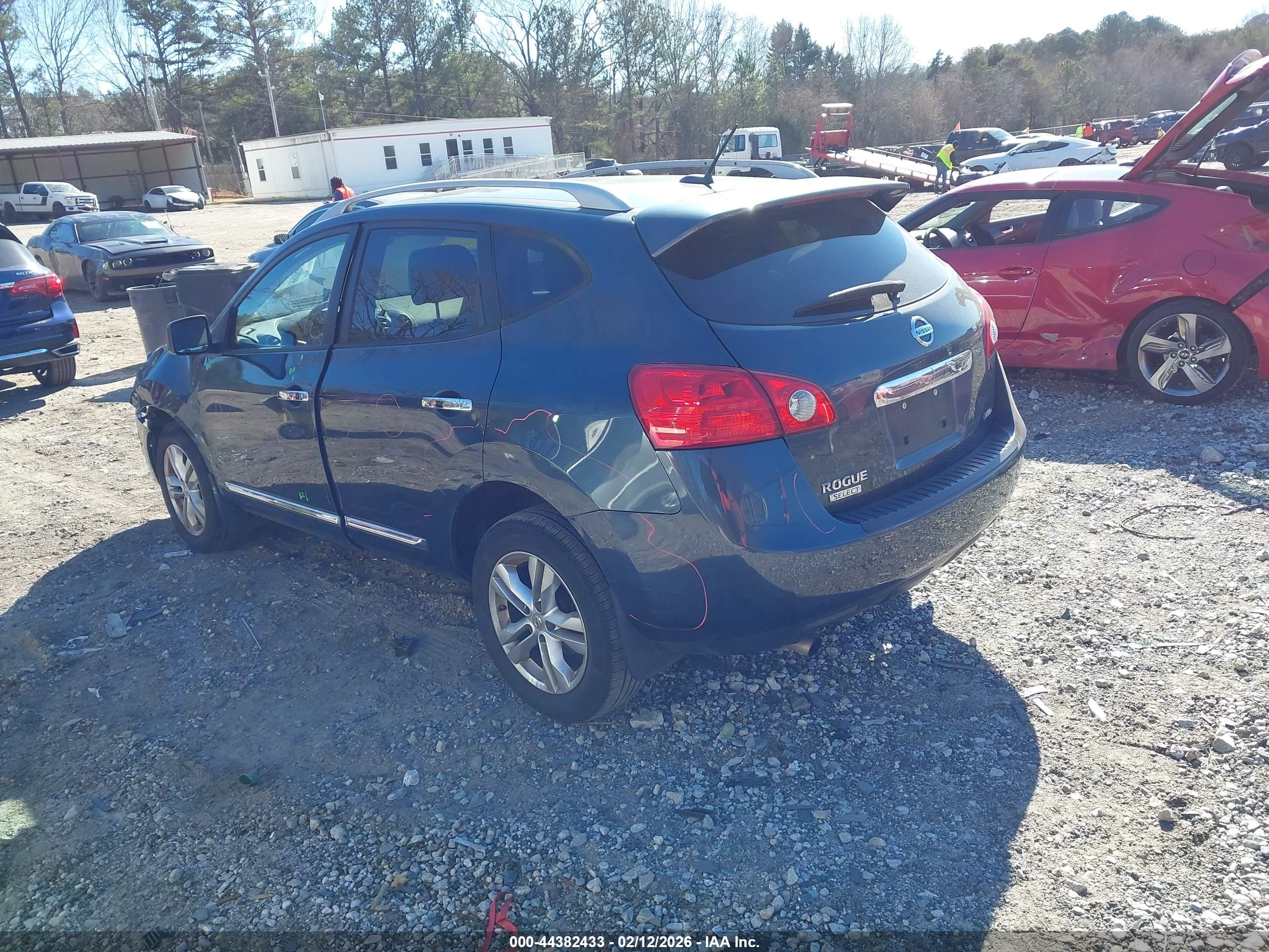 NISSAN ROGUE image 3